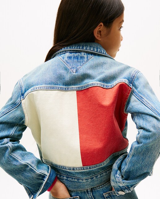 Imagen 0 de Chaqueta vaquera de niña con bandera en la espalda
