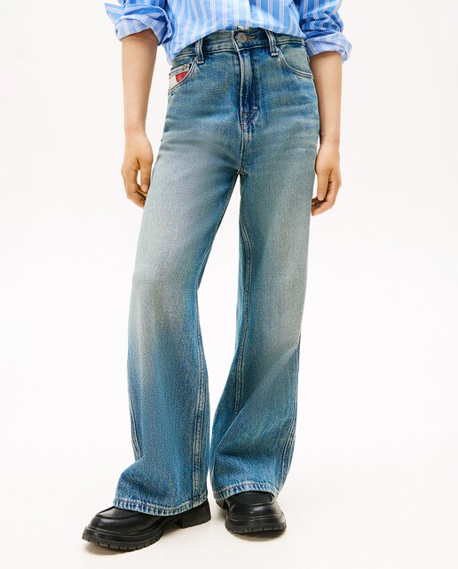 Imagen 0 de Pantalón vaquero de niña con estampado de bandera en el bolsillo