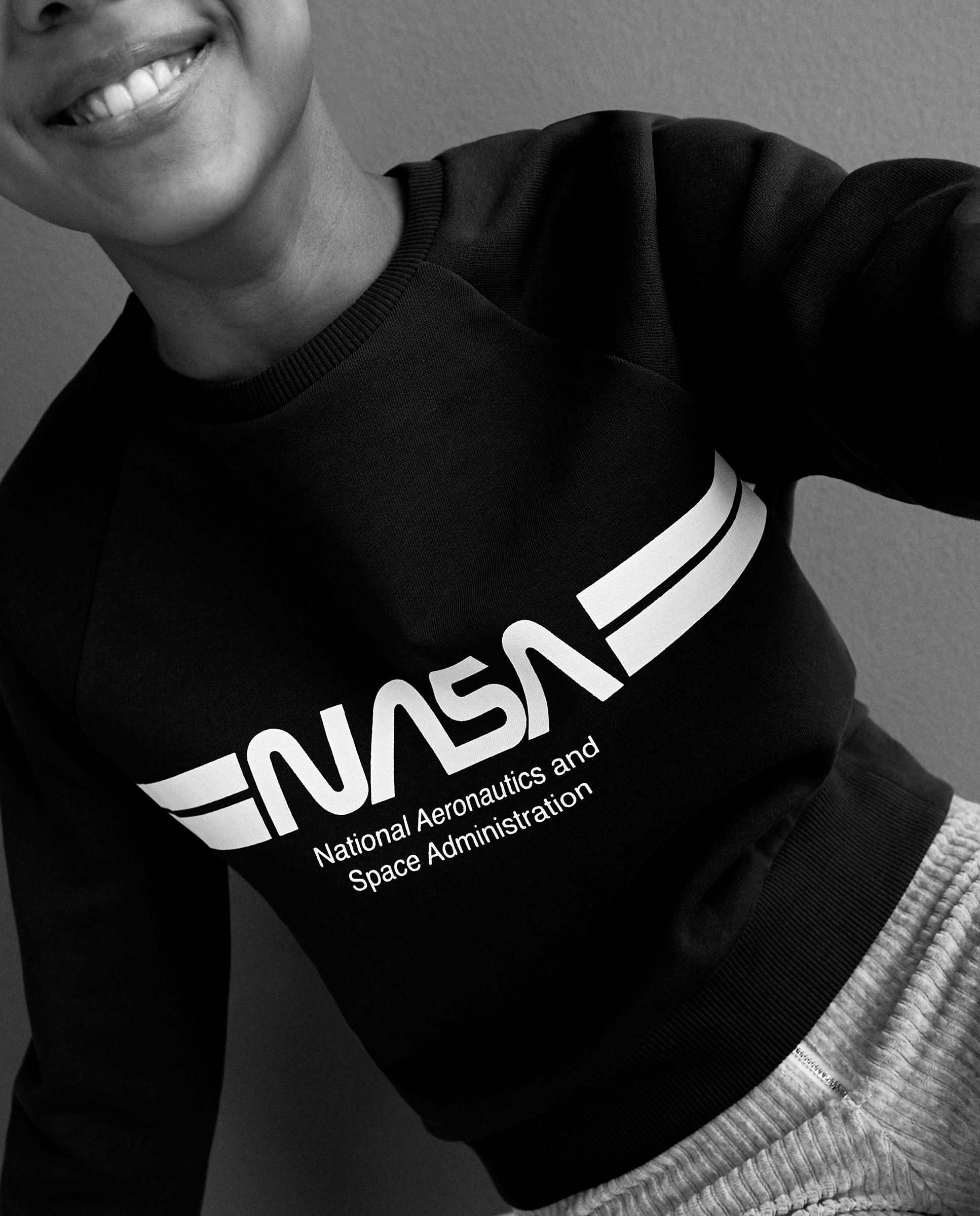 Sweatshirt Nasa Personagens Cinzento-escuro-3