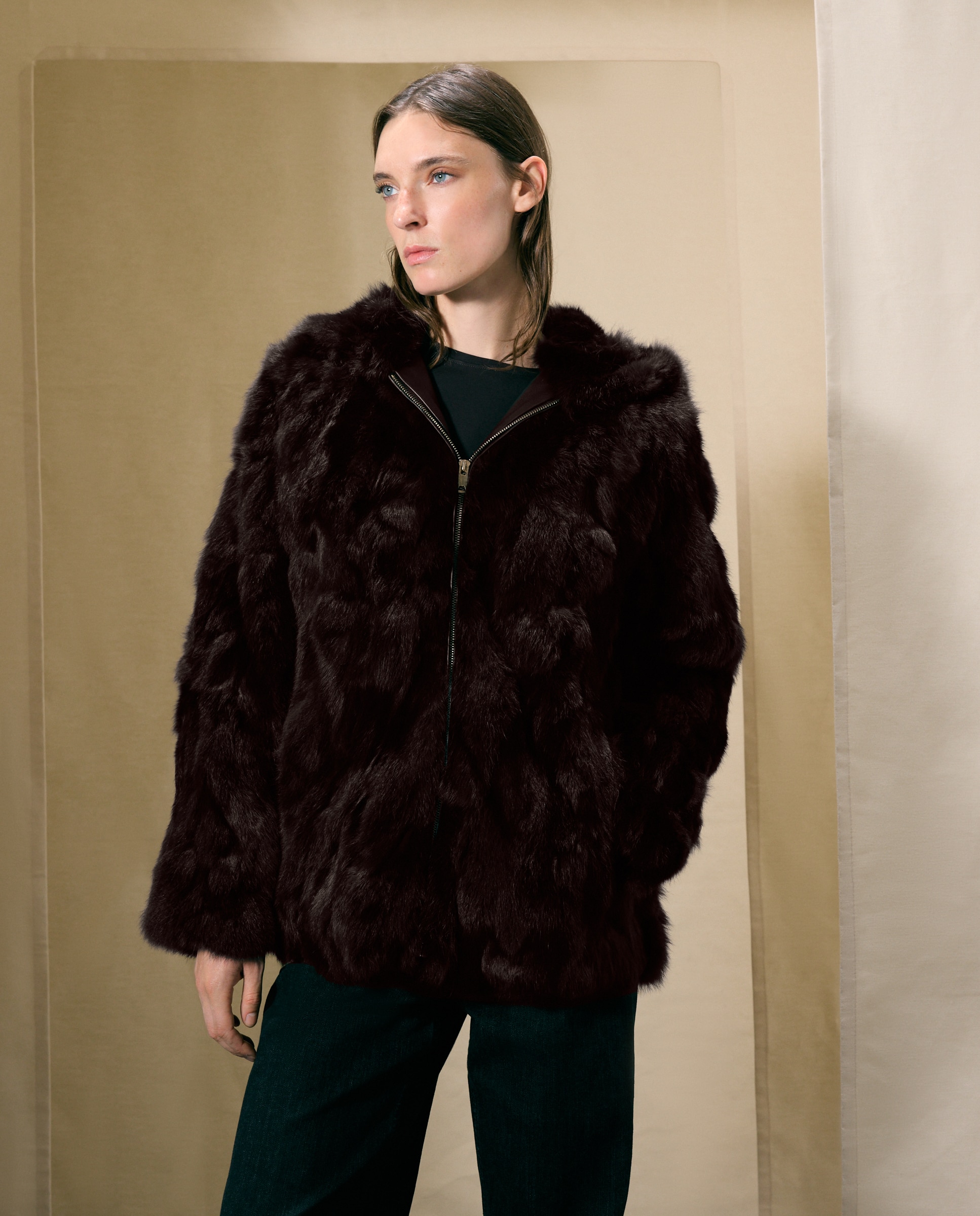 Chaquetón de mujer de pelo de conejo con capucha - Woman El Corte Inglés - Chocolate Chocolate-2