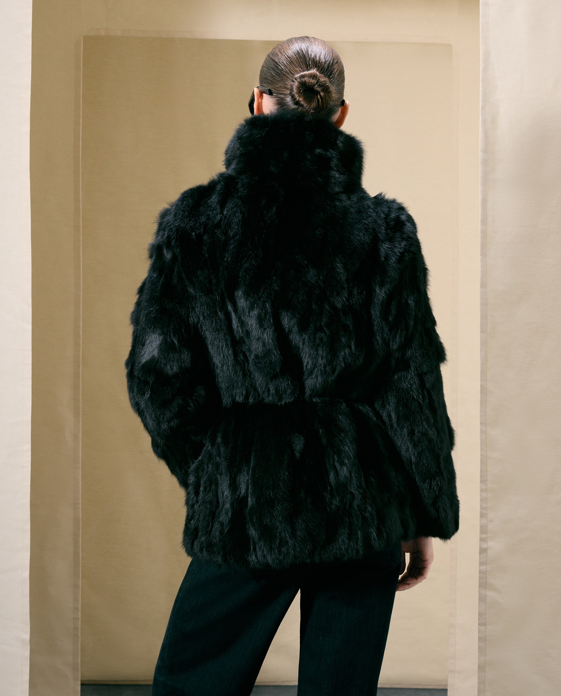 Chaquetón de mujer de pelo de conejo con cinturón - Woman El Corte Inglés - Negro Negro-3