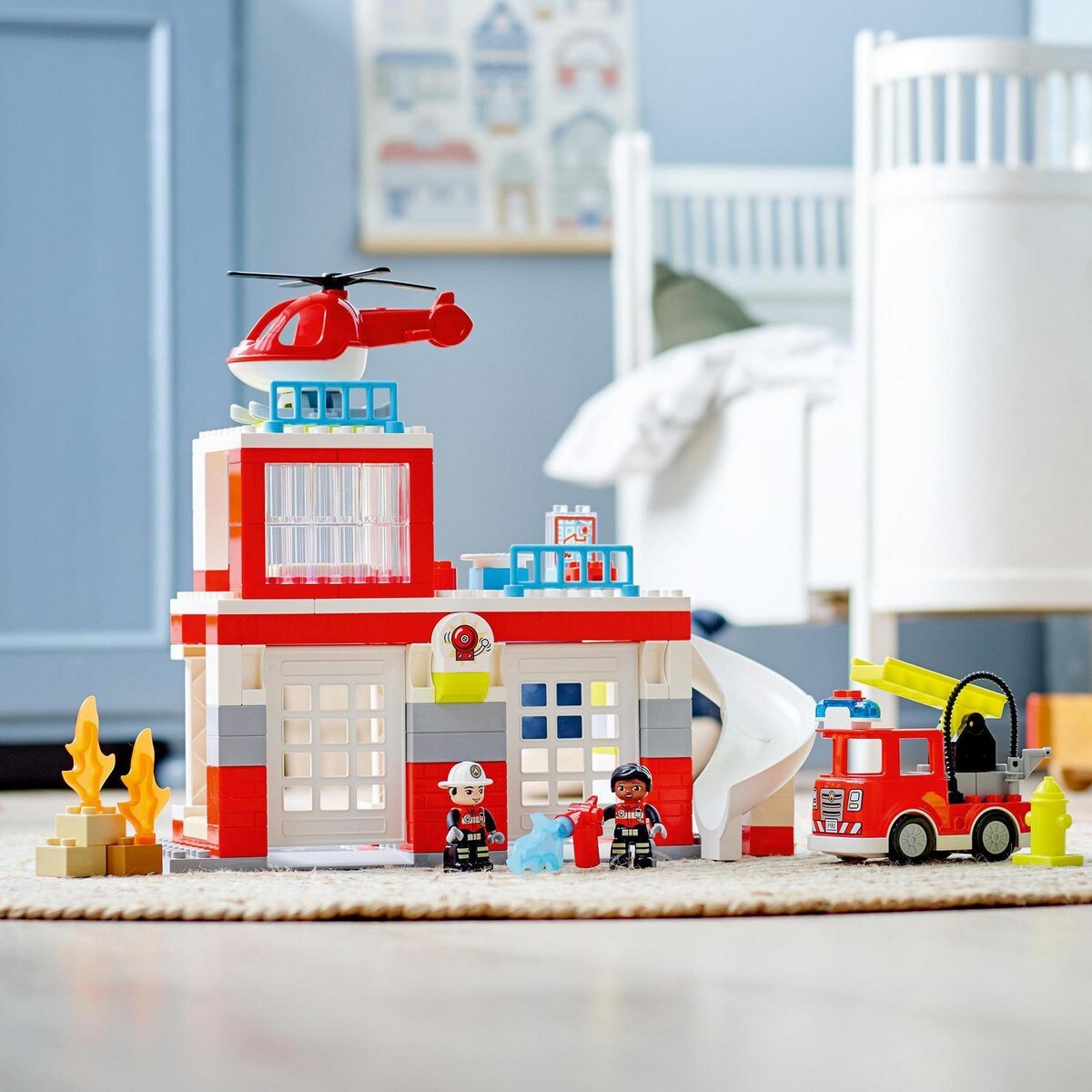 Set de Construcción Parque de Bomberos y Helicóptero con Camión de Juguete  LEGO DUPLO 10970