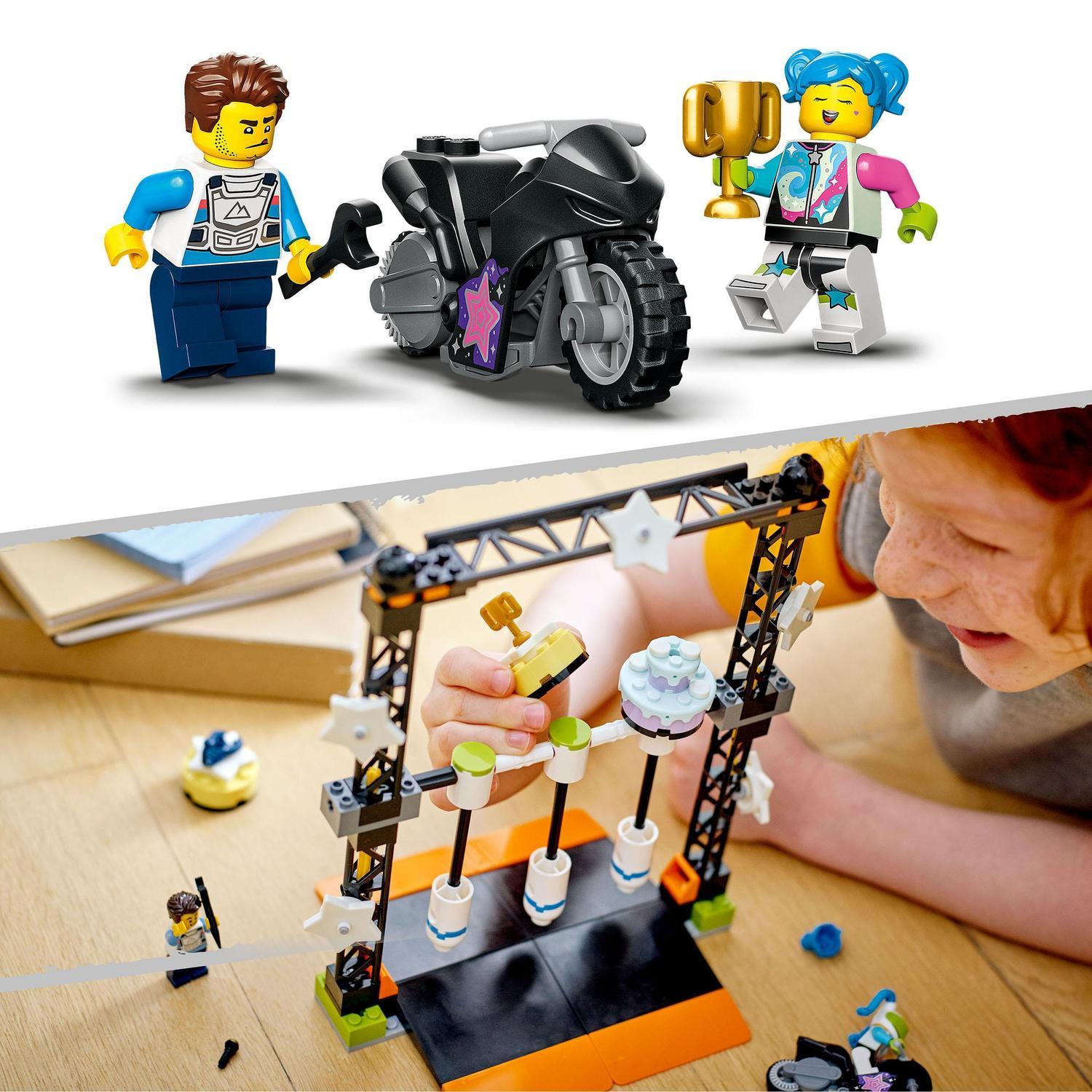 Juguete de Construcción Desafío Acrobático: Derribo con Moto LEGO City Stuntz - 60341 5