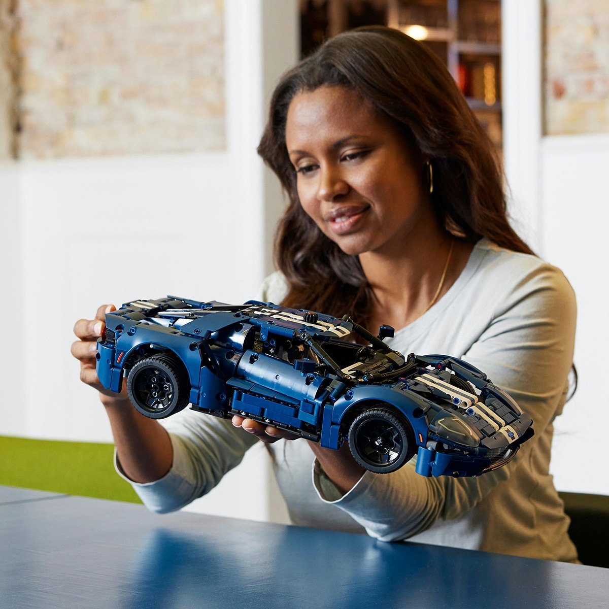 Juguete de Construcción Coche Ford GT 2022 a Escala LEGO Technic - 42154 4