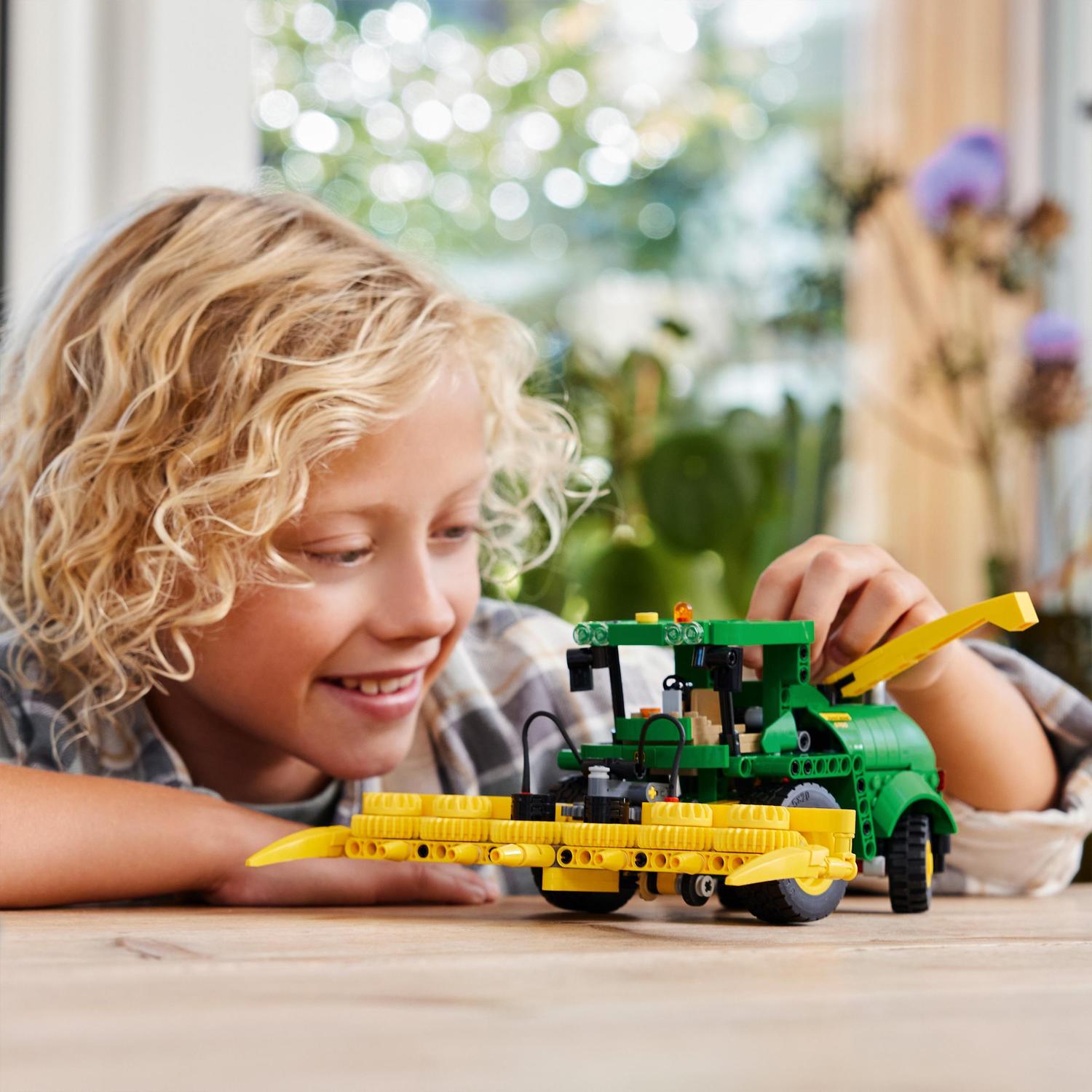 John Deere 9700 Forage Harvester Lego Technic 2