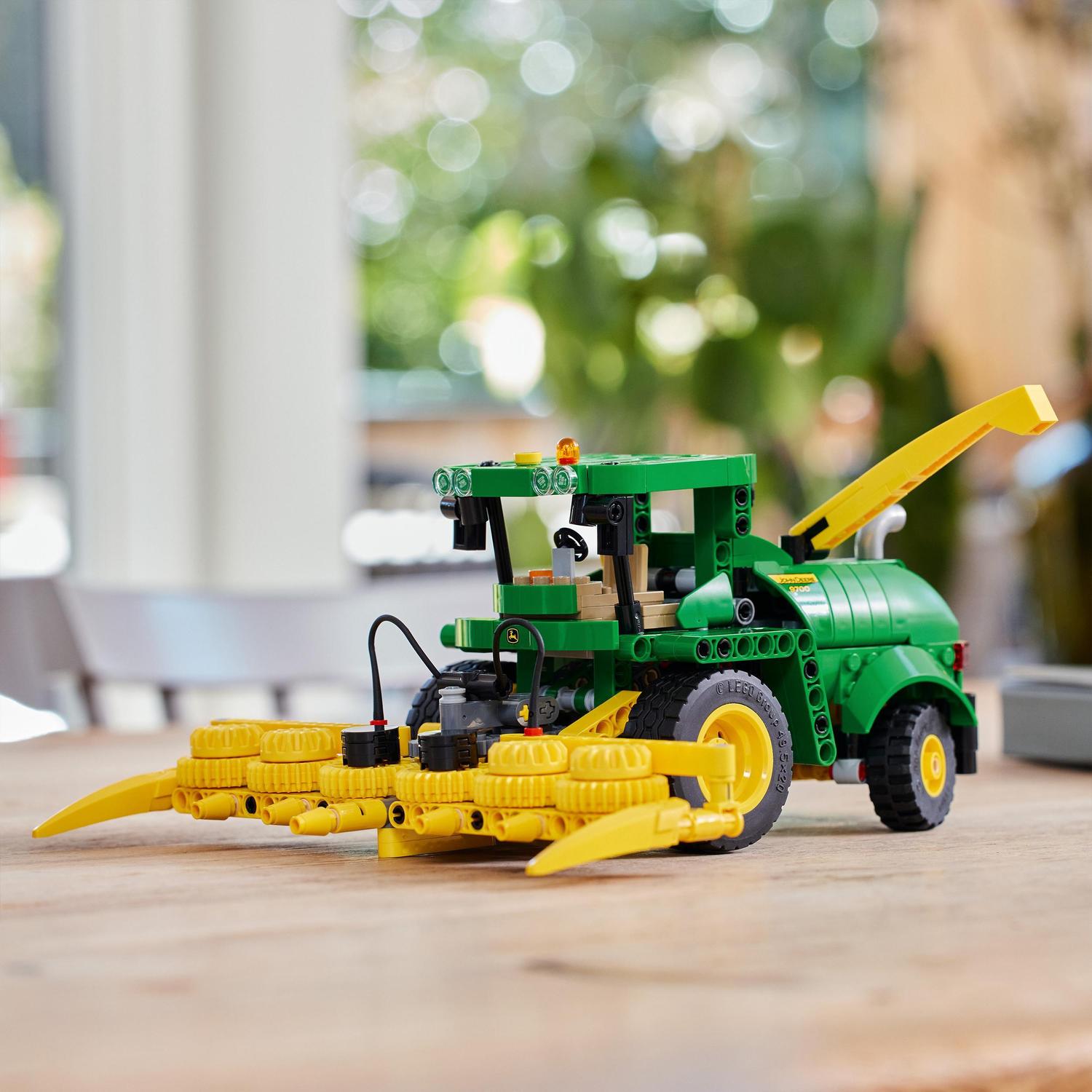 John Deere 9700 Forage Harvester Lego Technic 6