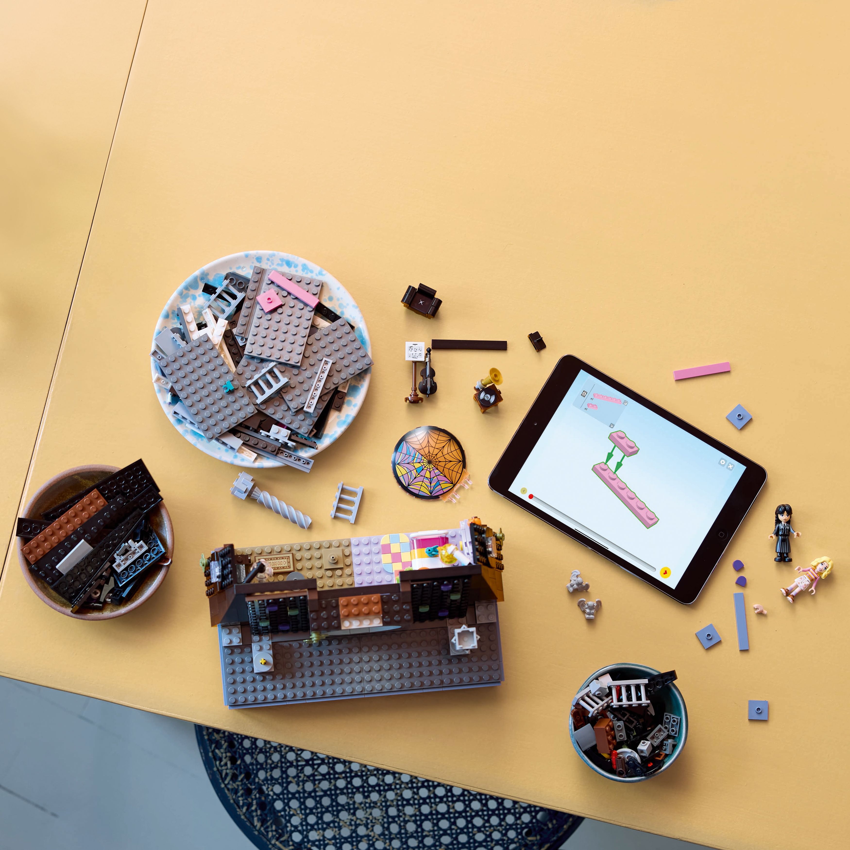 Dormitório de Wednesday e Enid WEDNESDAY 2