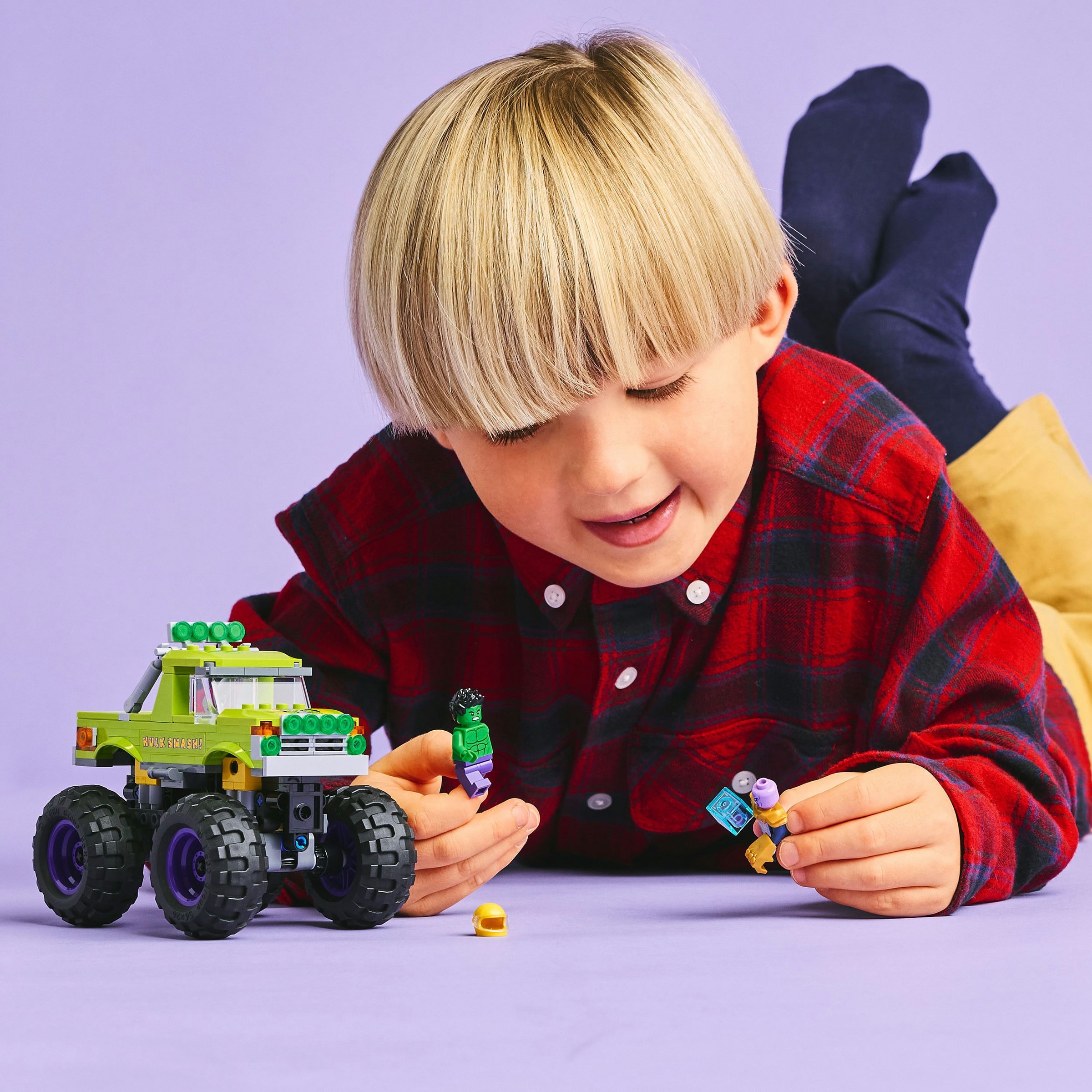 Juego de Construcción Camión de Hulk vs. Thanos Marvel LEGO - 76312 2