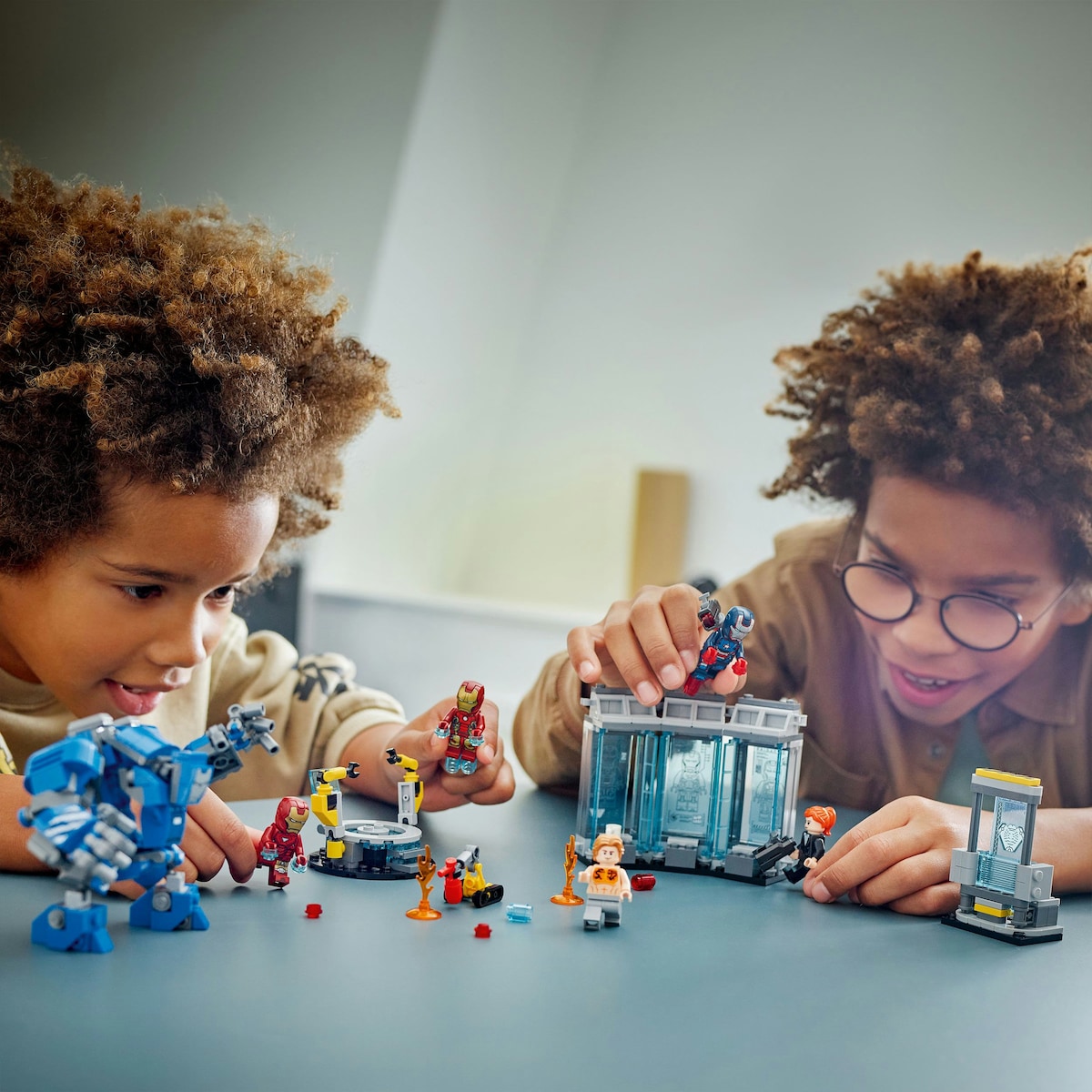 Juego de construcción Laboratorio de Iron Man: Sala de Armaduras Marvel LEGO - 76315 2