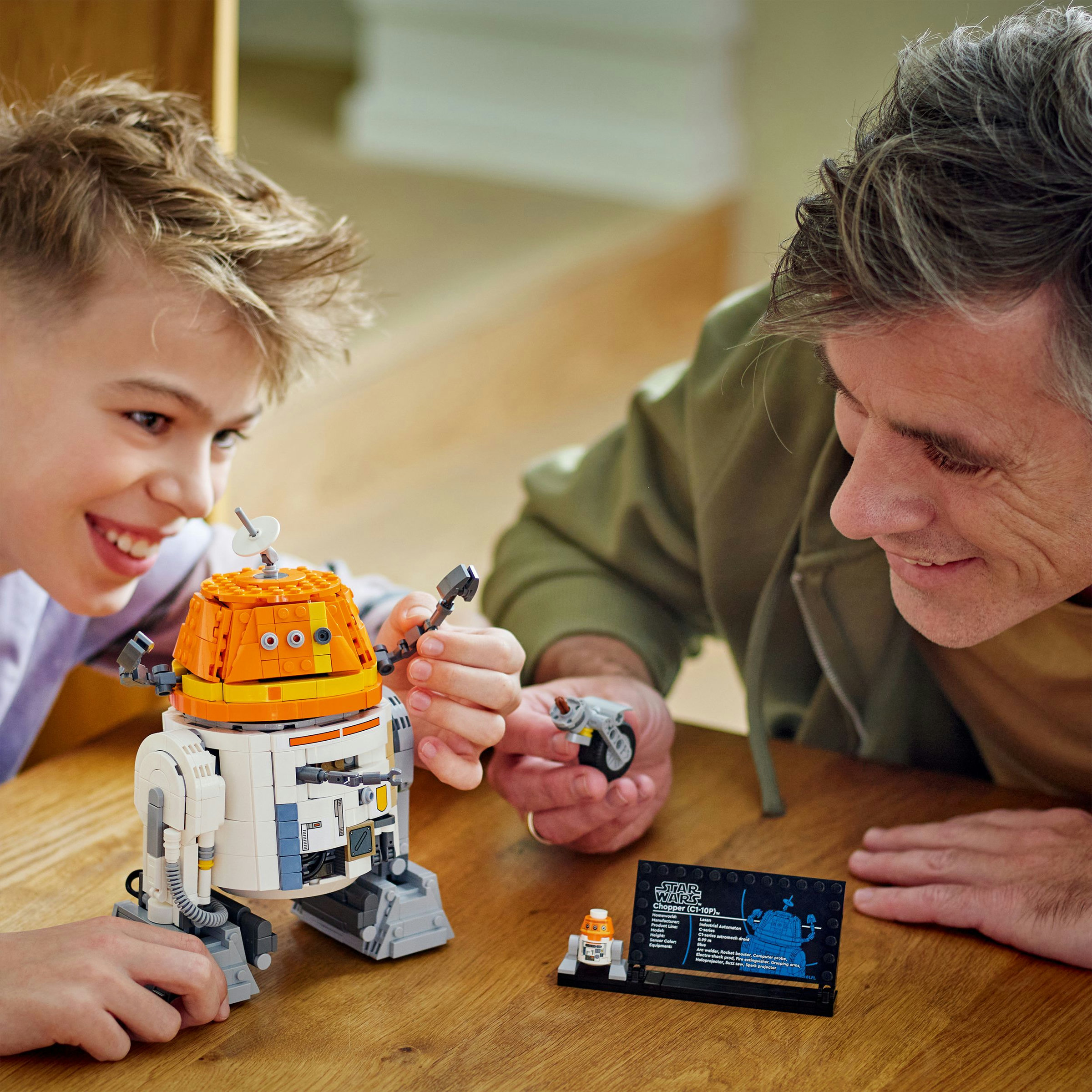 Juego de Construcción Droide Astromecánico Chopper (C1-10P) LEGO Star Wars - 75416 2