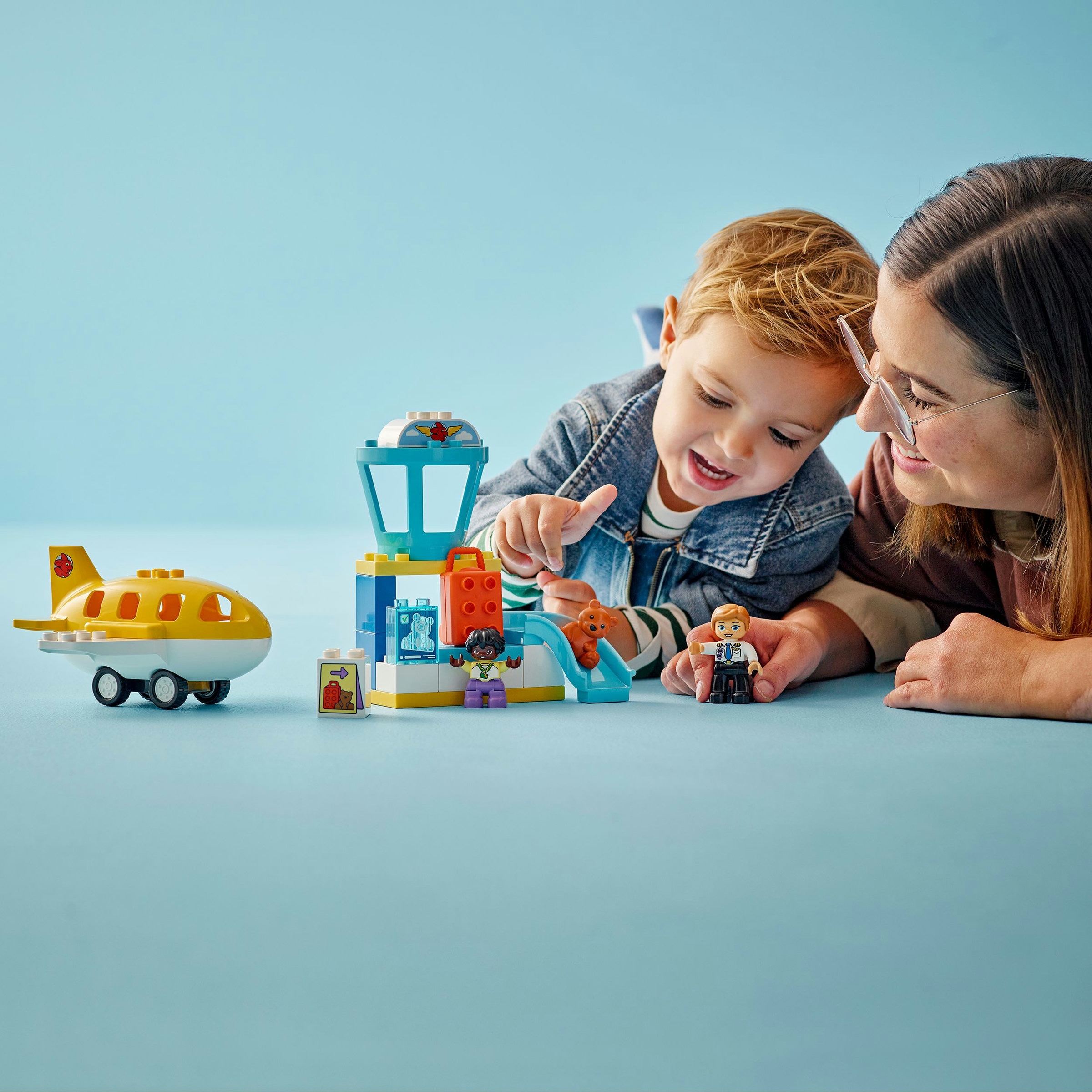 Juego de construcción Primera Vez en el Aeropuerto LEGO Duplo - 10443 3
