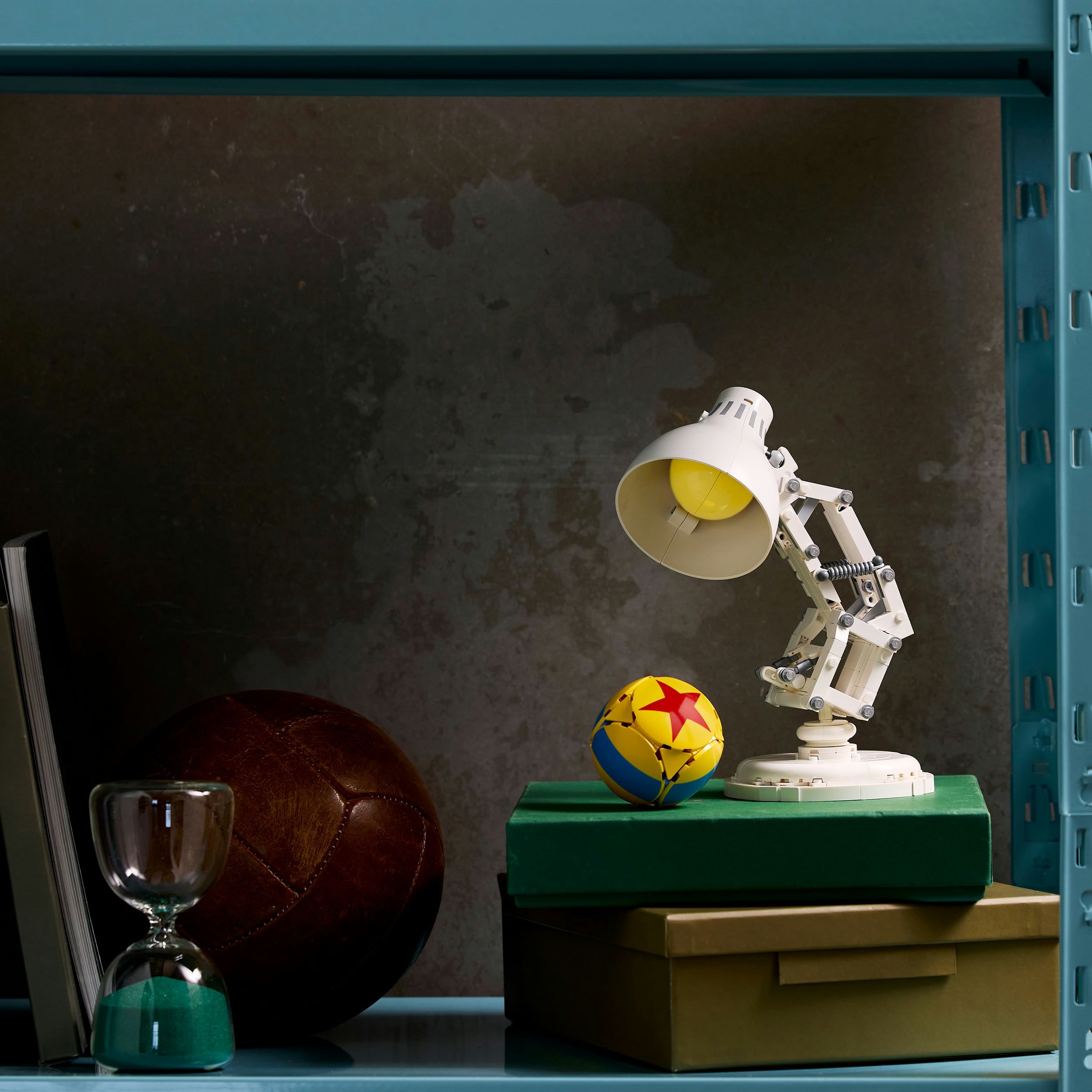 Juego de construcción Disney Pixar Luxo Jr. LEGO Ideas - 21357 4