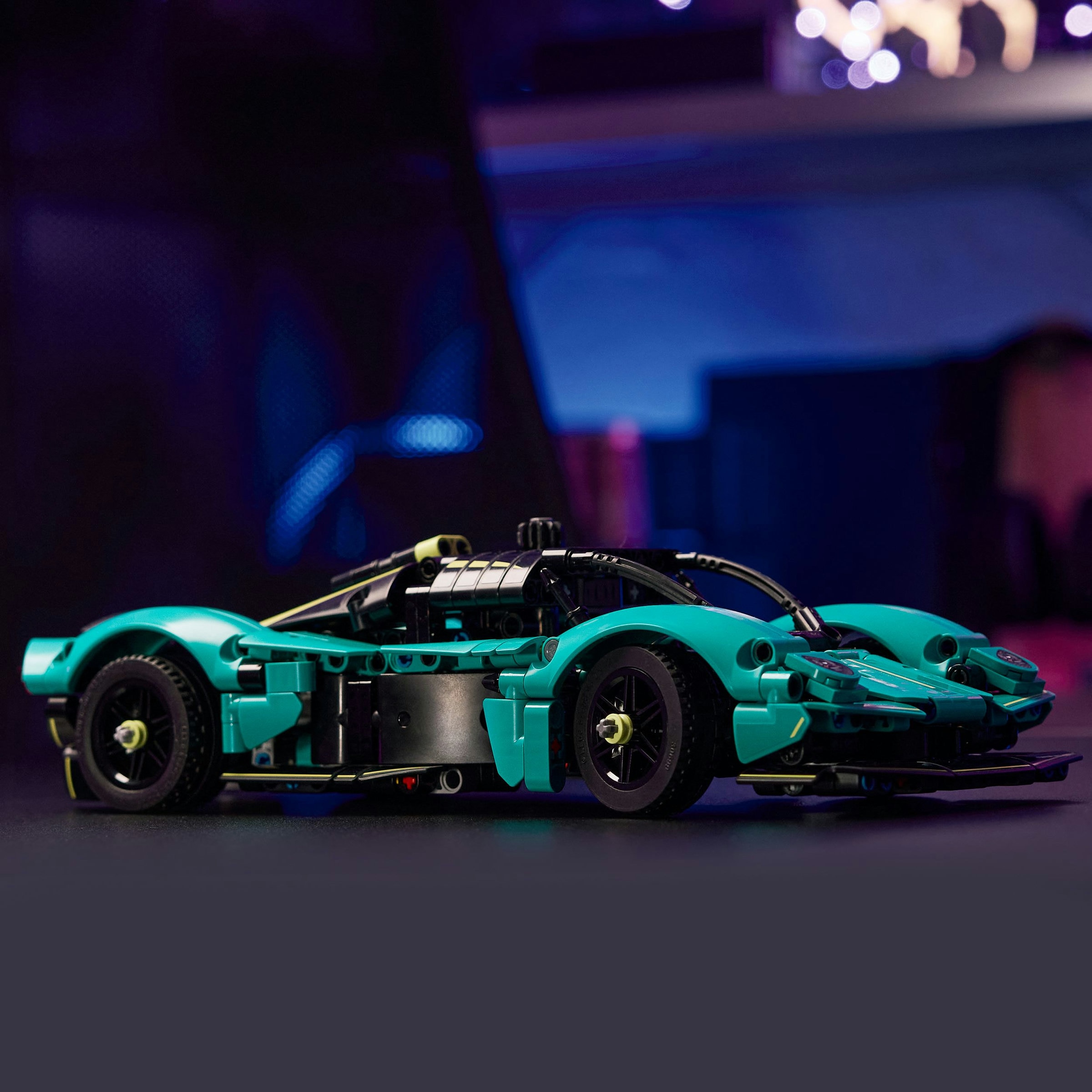 Aston MLego Artin Valkyrie Lego Technic 6