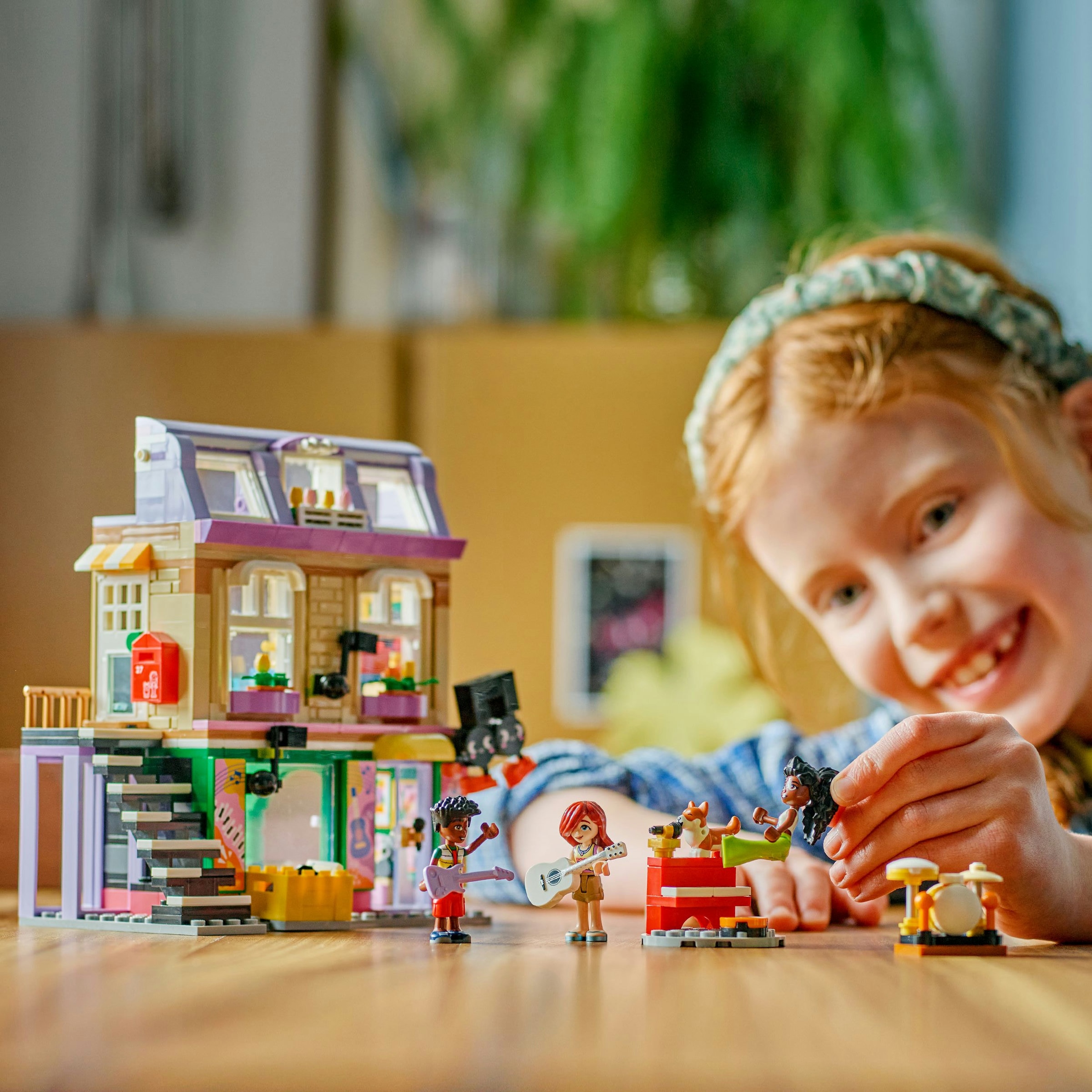 Juego de construcción Tienda de Música y Apartamento LEGO Friends - 42653 2