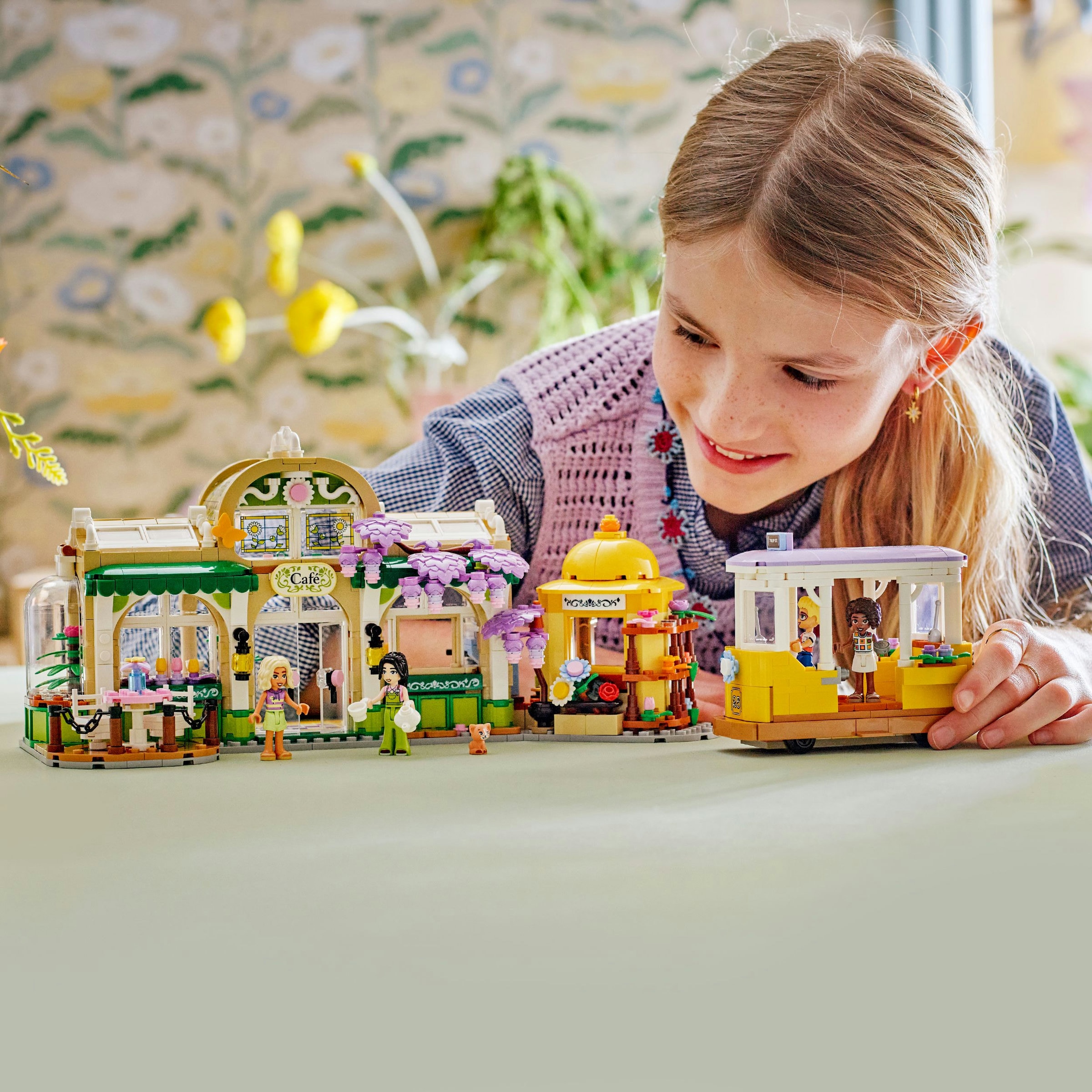 Juego de construcción Café Botánico y Floristería LEGO Friends - 42671 2