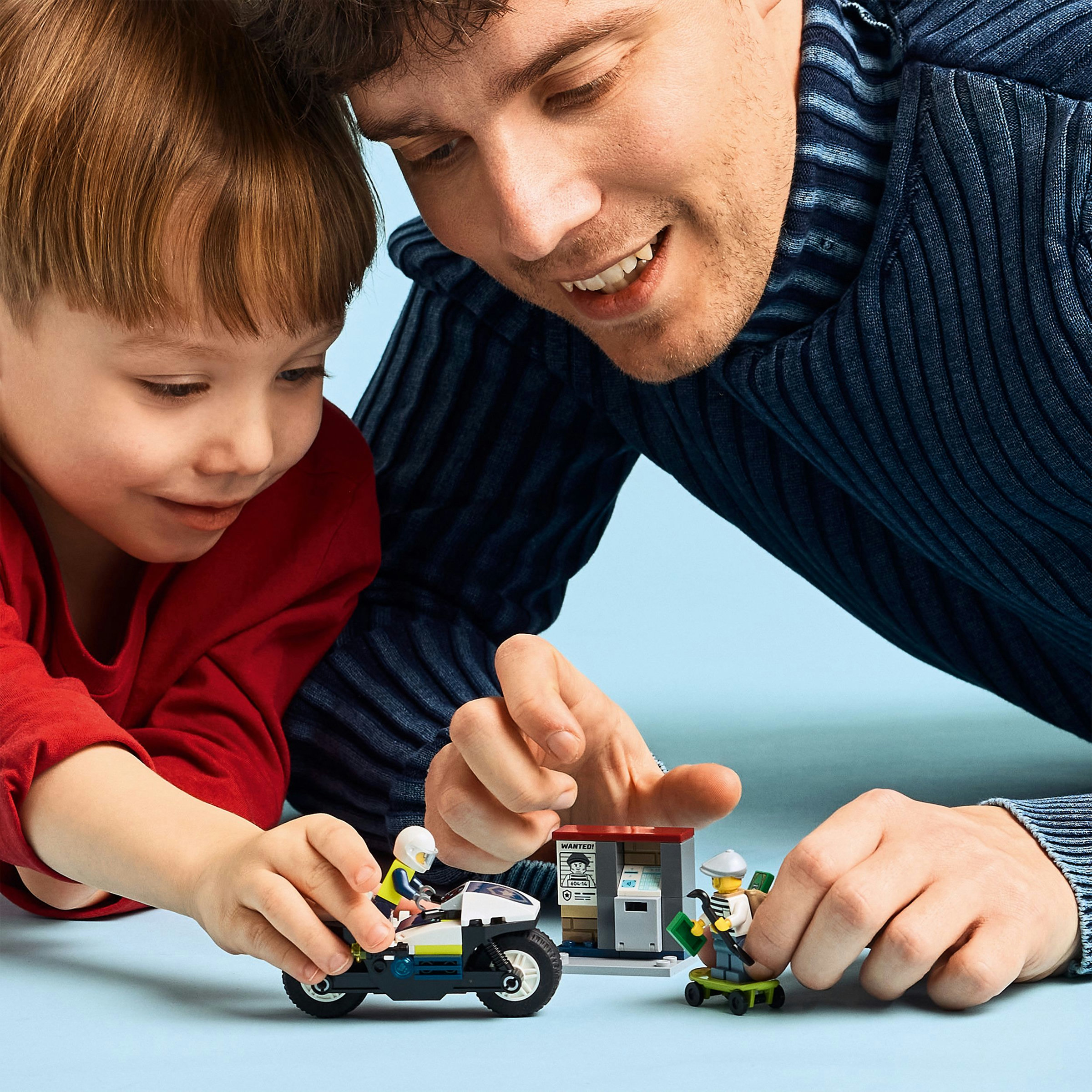 Juego de construcción Persecución en Moto de Policía LEGO City - 60455 2