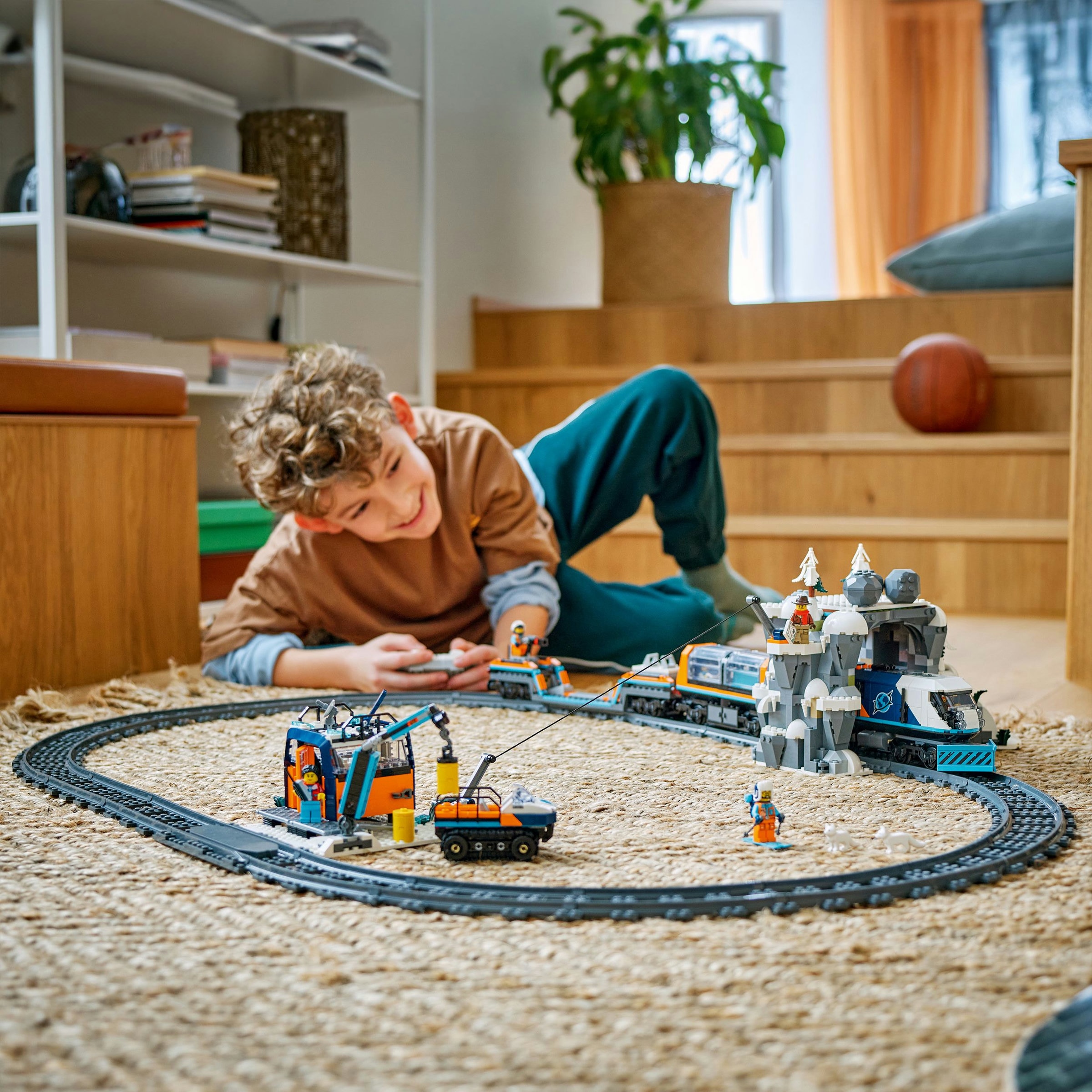 Juego de construcción Tren Expreso Polar Ártico de los Exploradores LEGO City - 60470 2