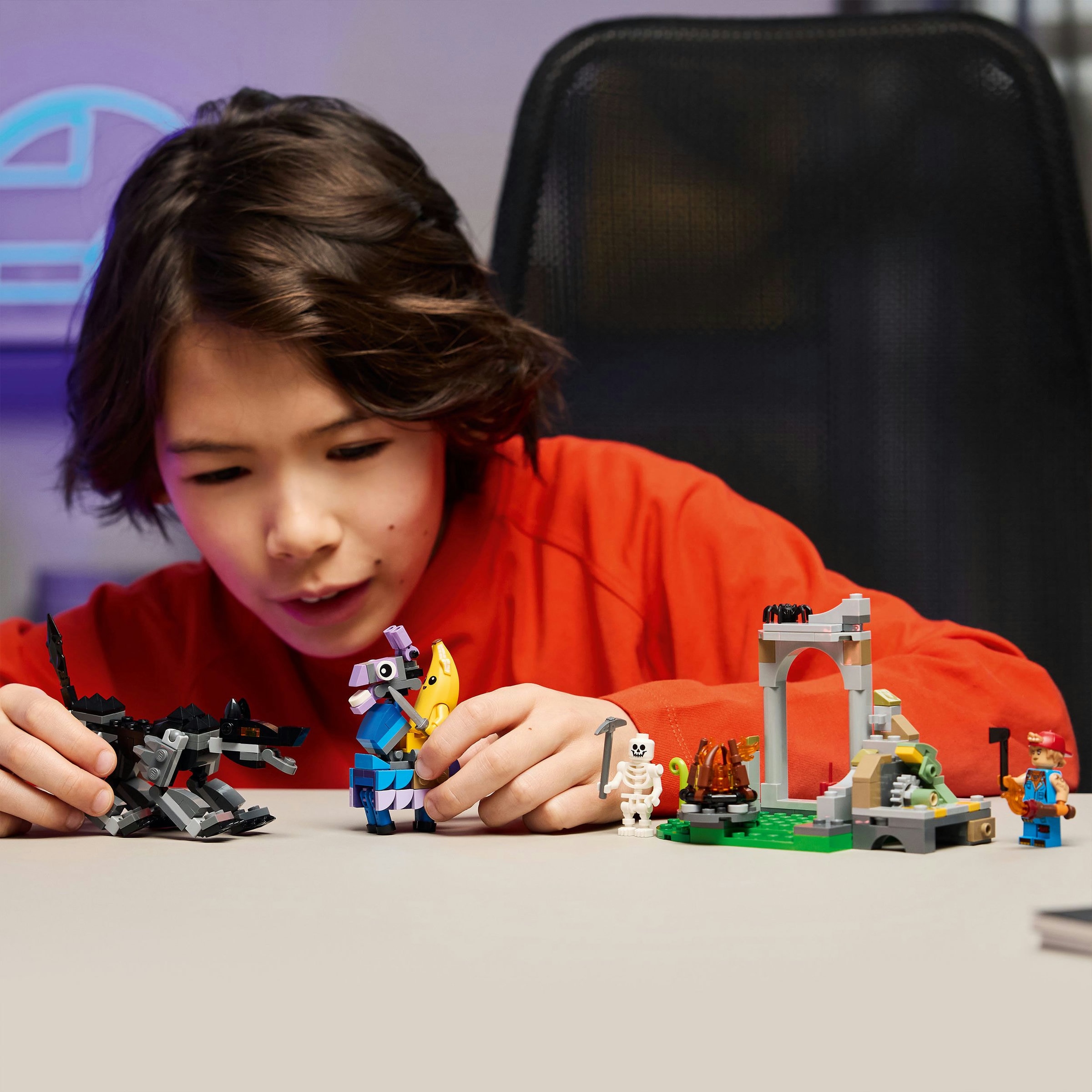 Juego de construcción Campamento de Banano y Bujía LEGO Fortnite - 77075 2
