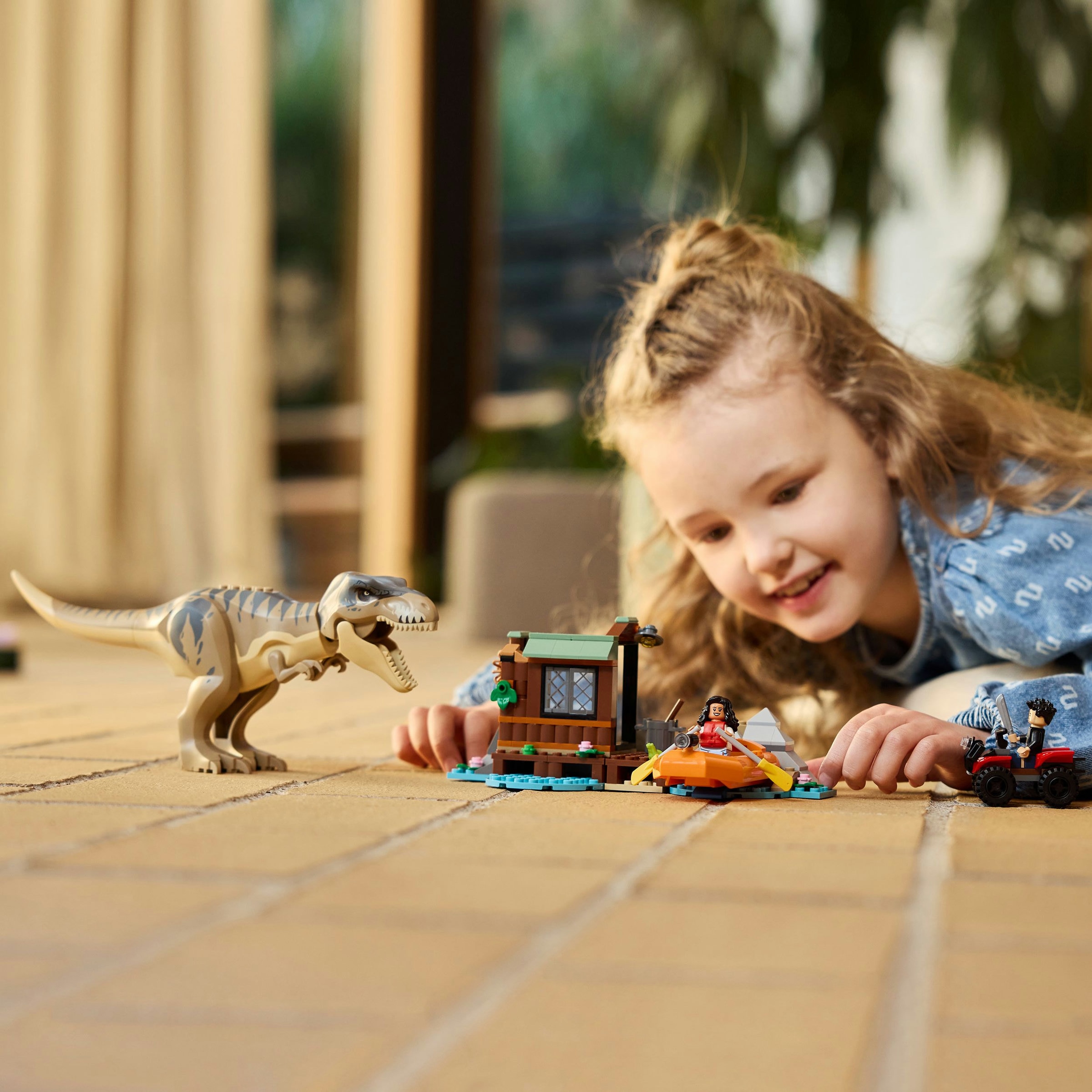 Juego de construcción Huida por el Río y T. rex a la Caza LEGO Jurassic World - 76975 3