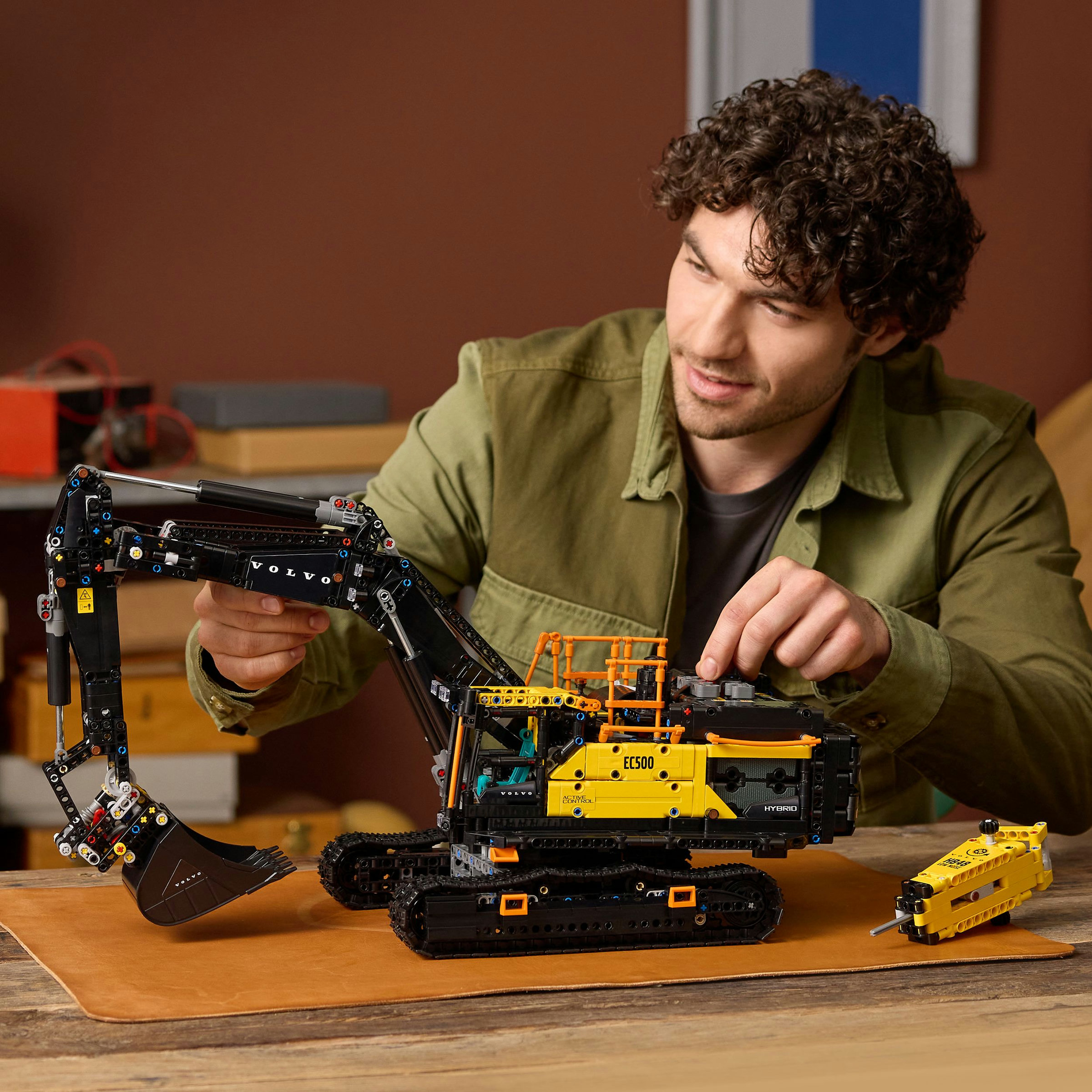 Juego de construcción Excavadora Volvo EC500 Hybrid LEGO Technic - 42215 3