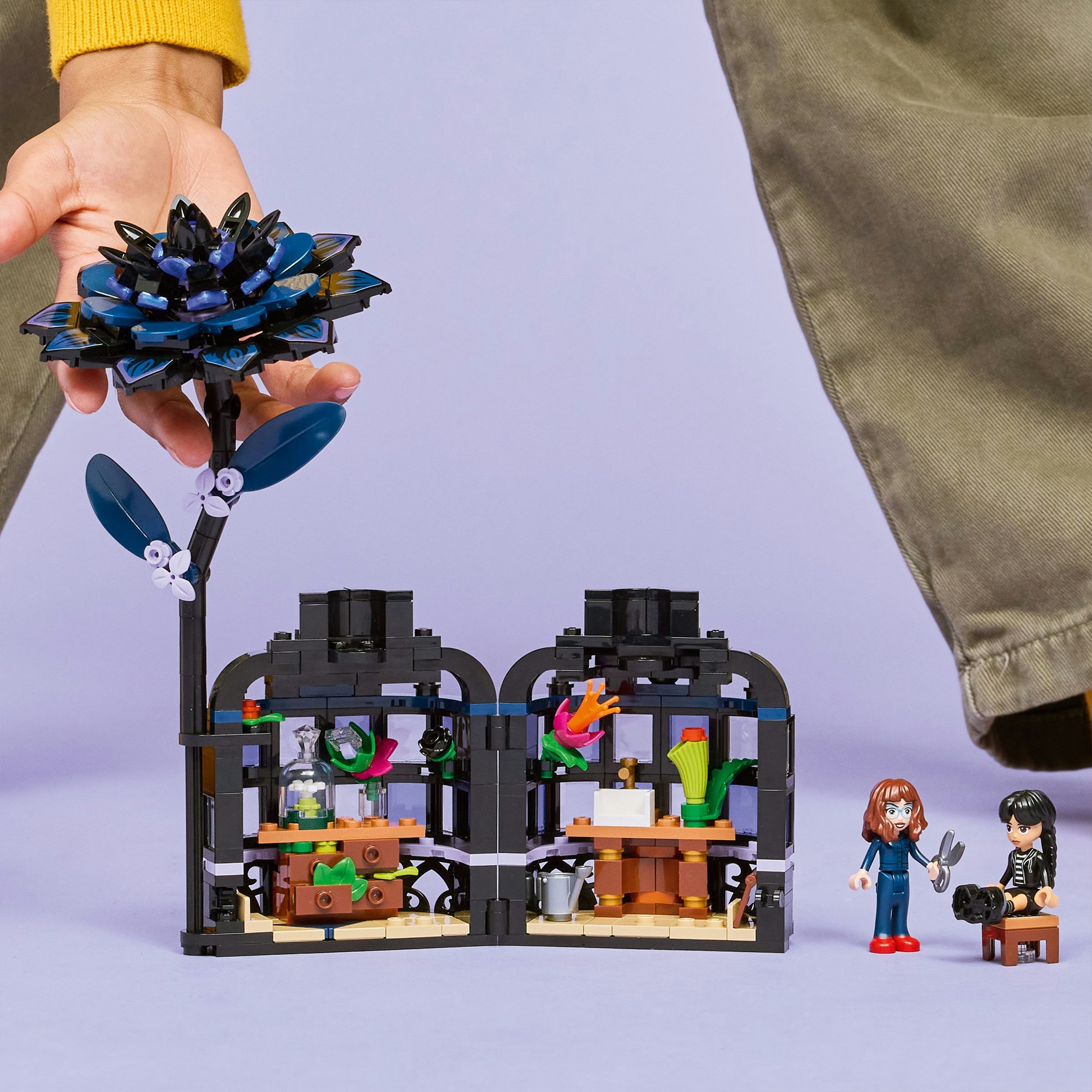 Juego de construcción Dalia Negra LEGO Miércoles - 76784 7