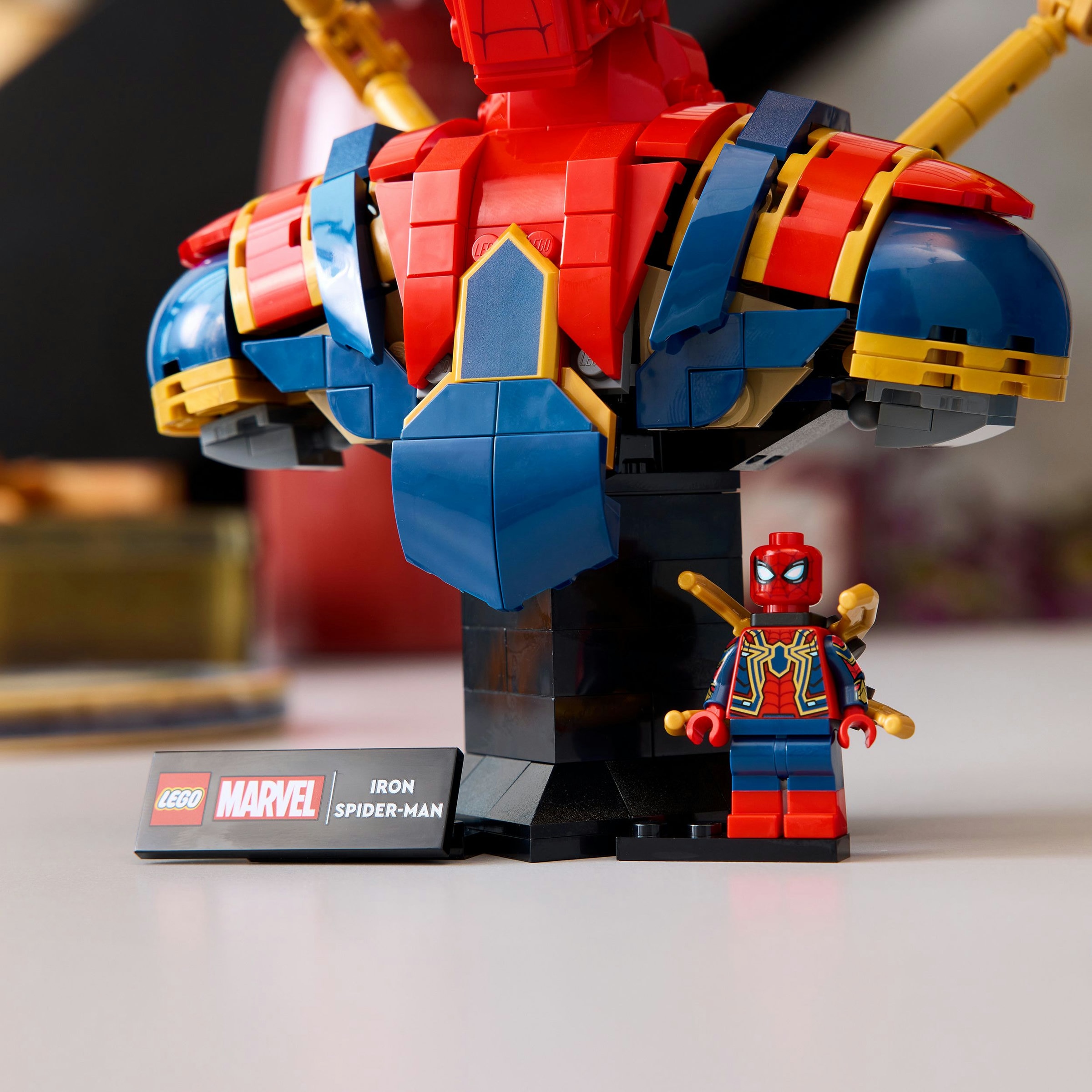Juego de construcción Busto de Iron Spider-Man LEGO Super Hero - 76326 7