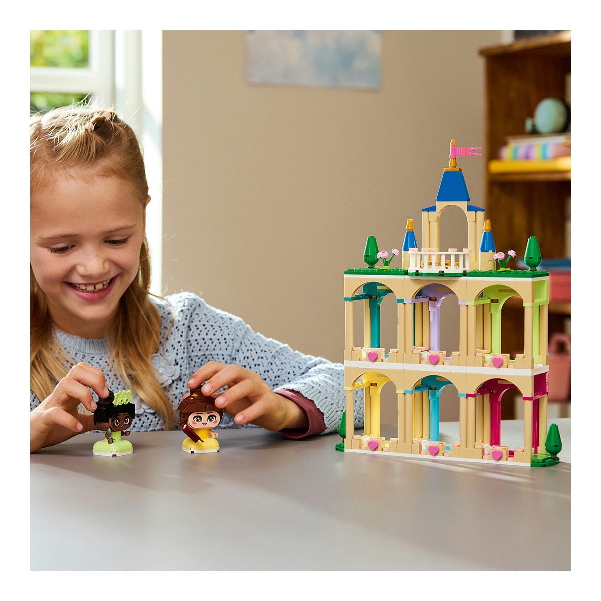 Juego de construcción Mini Bella y Tiana con Castillo LEGO Disney Princess - 43291 2