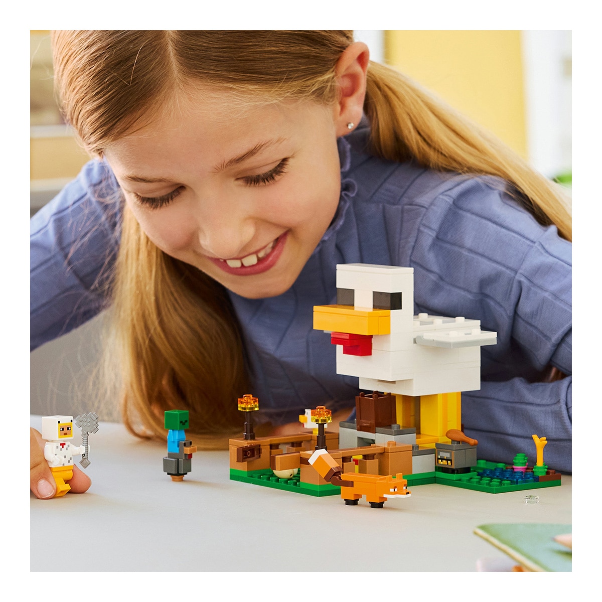 Juego de construcción La Granja de Gallinas LEGO Minecraft - 21585 2