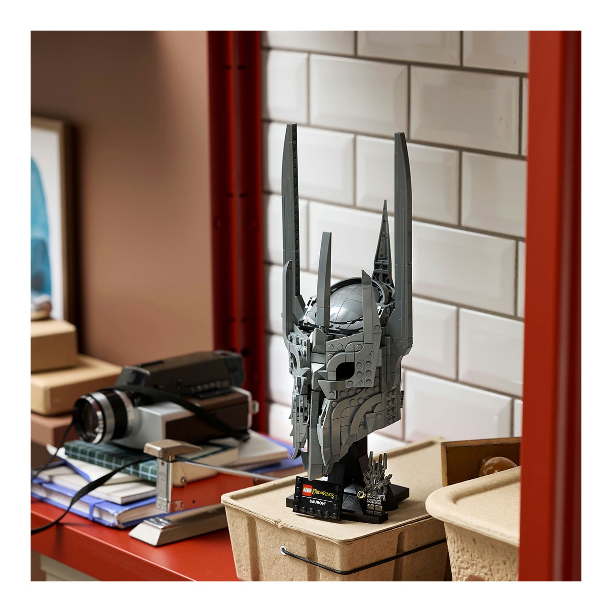 O Senhor dos Anéis: Capacete de Sauron Lego Icons 5