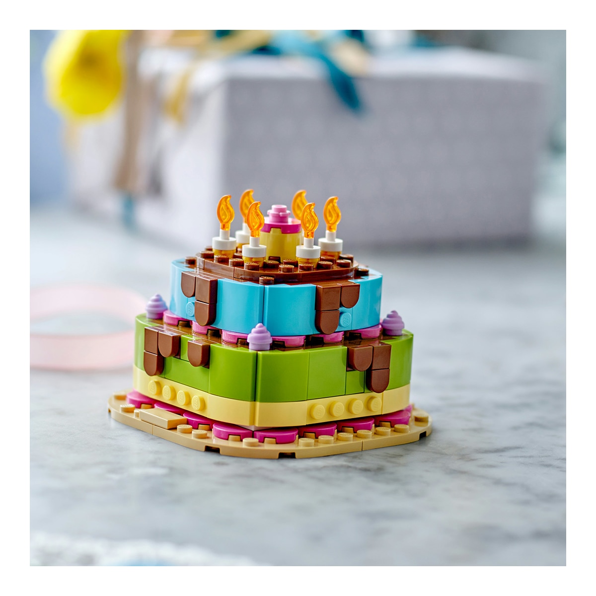 Bolo de Festa de Aniversário LEGO® 6