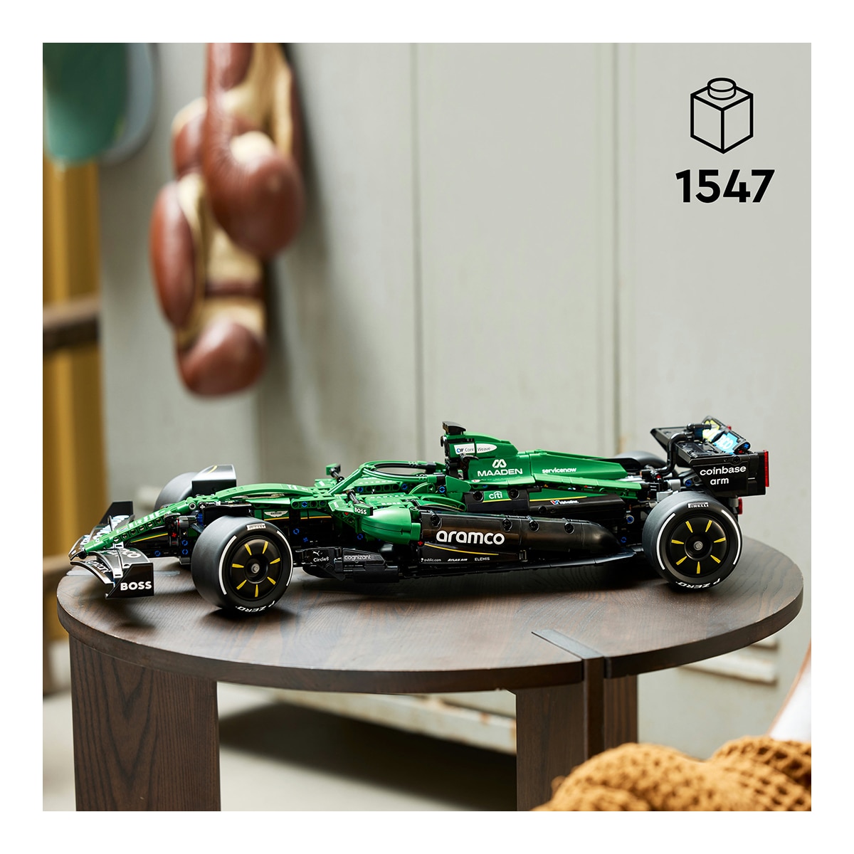 LEGO® Technic Carro de F1® Aston Martin Aramco AMR25 3