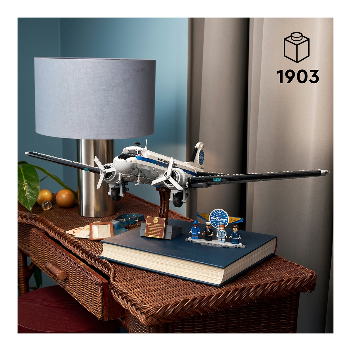 LEGO® Icons Avião Comercial Douglas™ DC-3™ PAN AM® 3