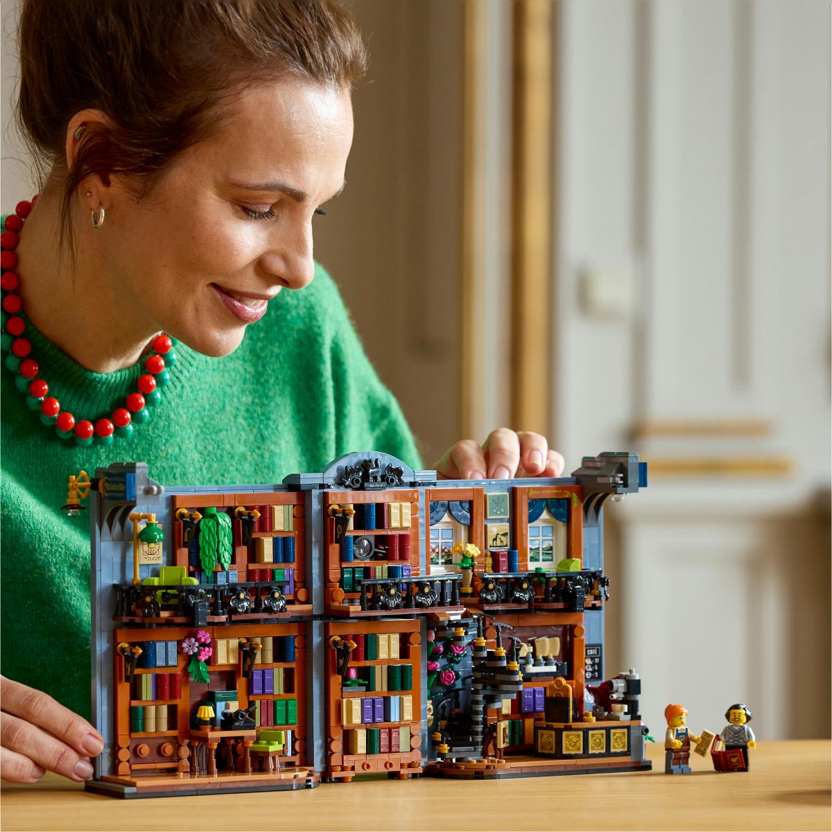 Imagen 2 de Juego de construcción Rincón entre Libros: Librería - LEGO Icons - 11379
