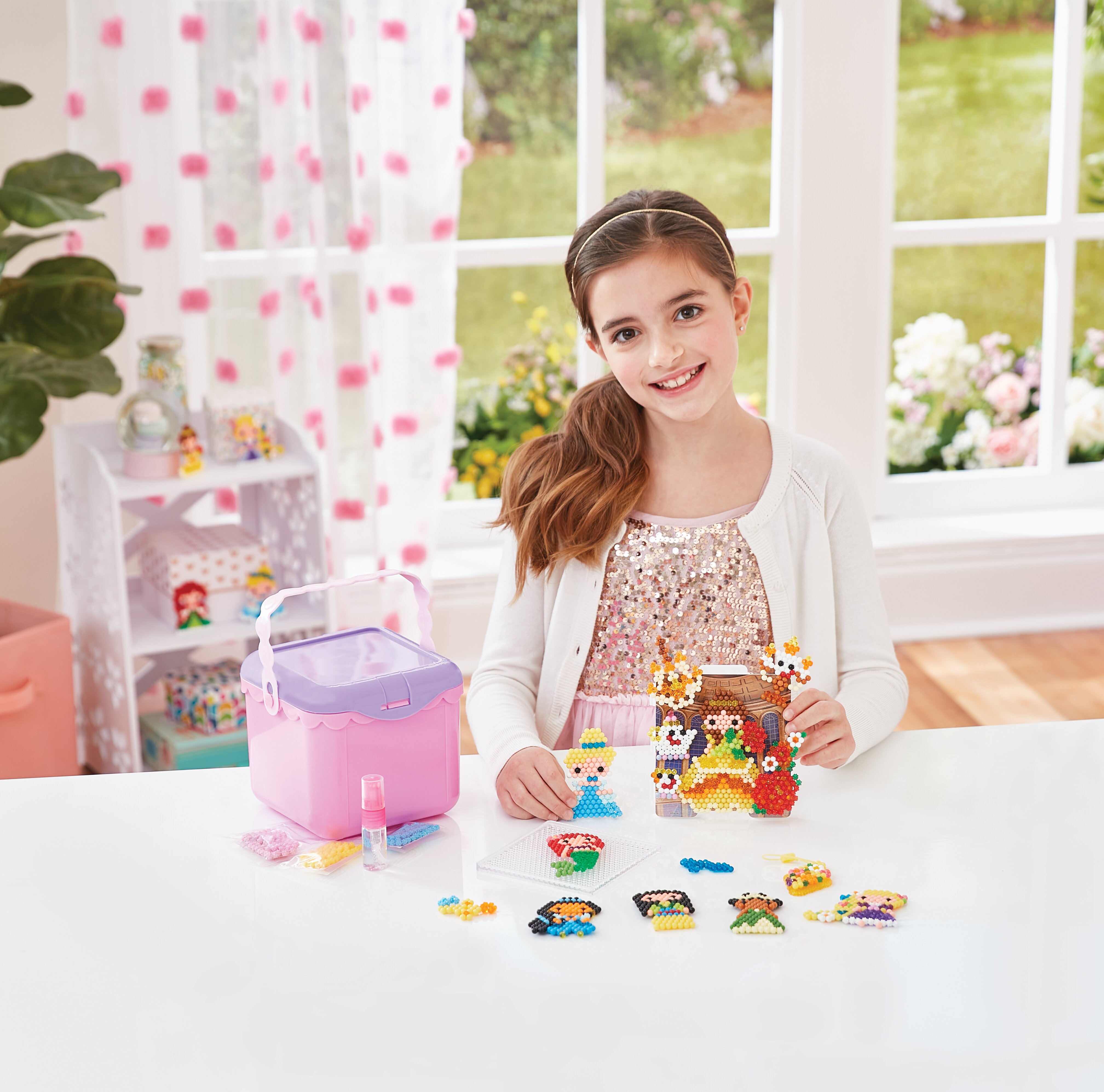 Cubo de Creatividad de Princesas Disney Aquabeads 10