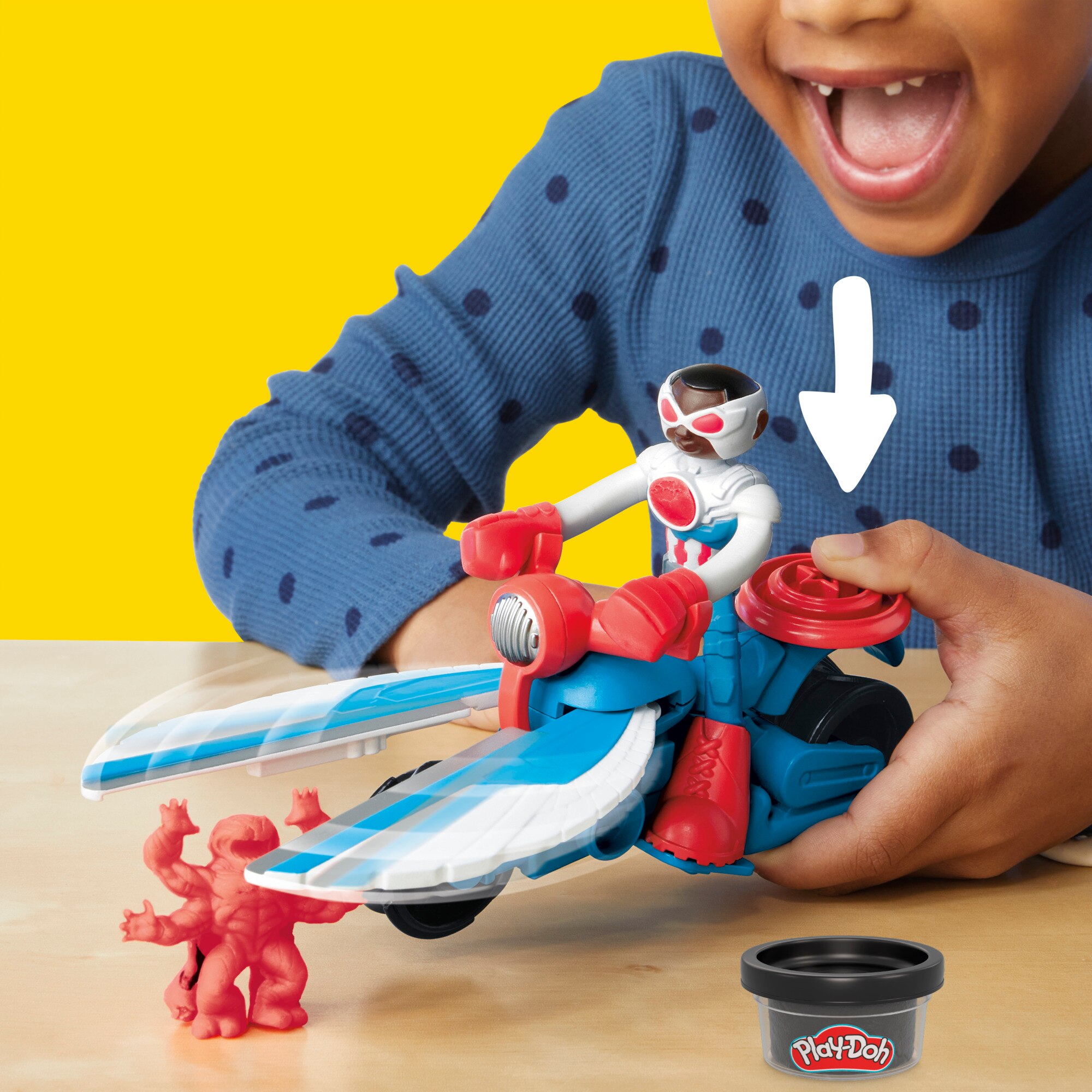Set de juego de manualidades Moto cortadora del Capitán América Marvel Play-Doh 4
