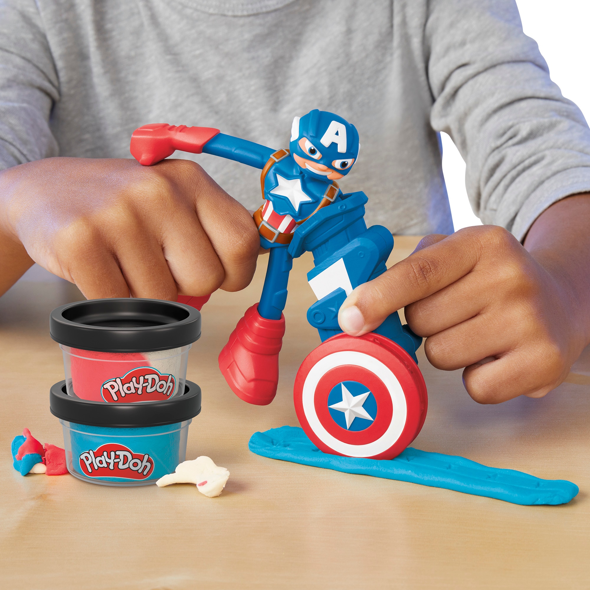 Figura Play-Doh Marvel e Acessório - Artigo Sortido. Envio realizado de forma aleatória 19