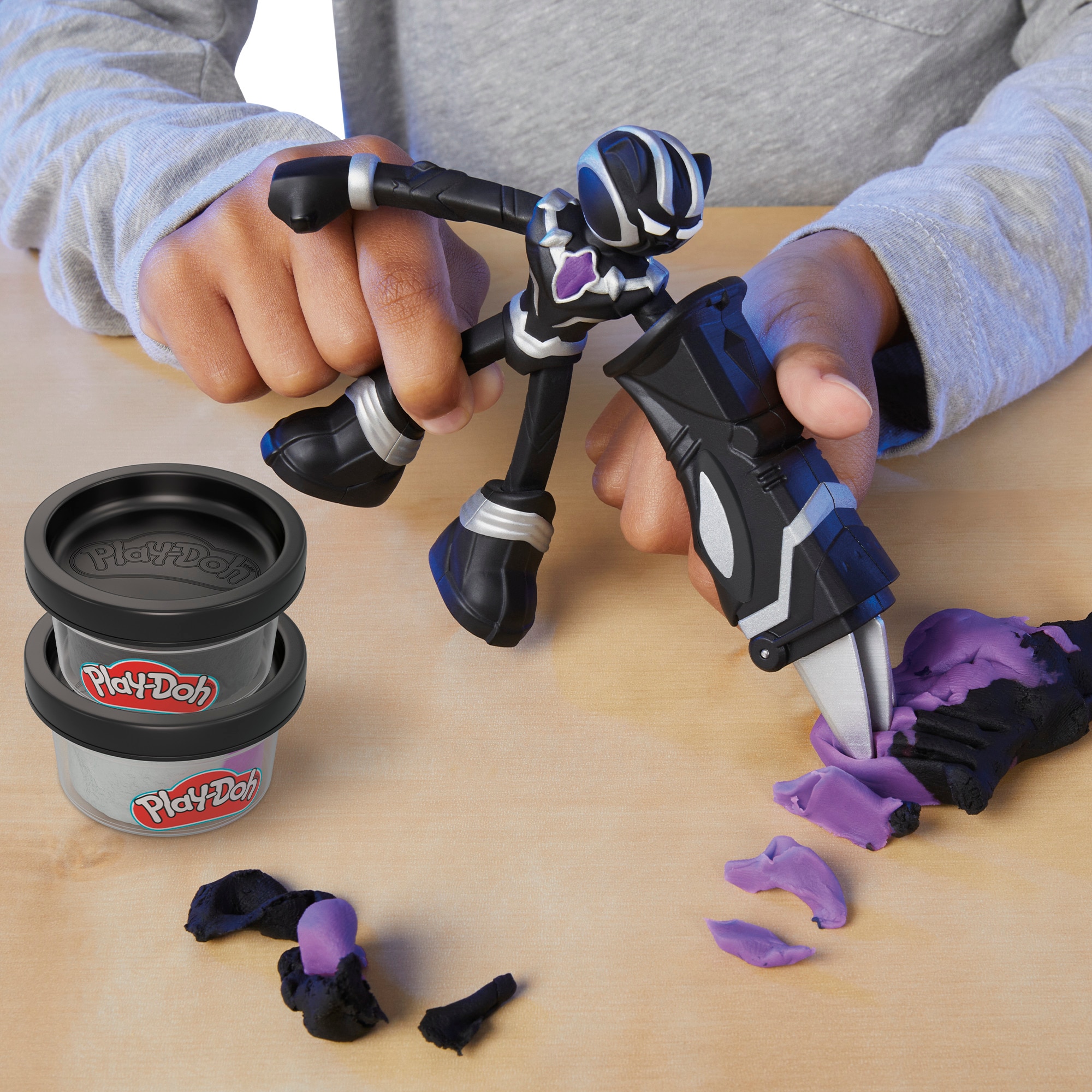 Figura Play-Doh Marvel e Acessório - Artigo Sortido. Envio realizado de forma aleatória 25