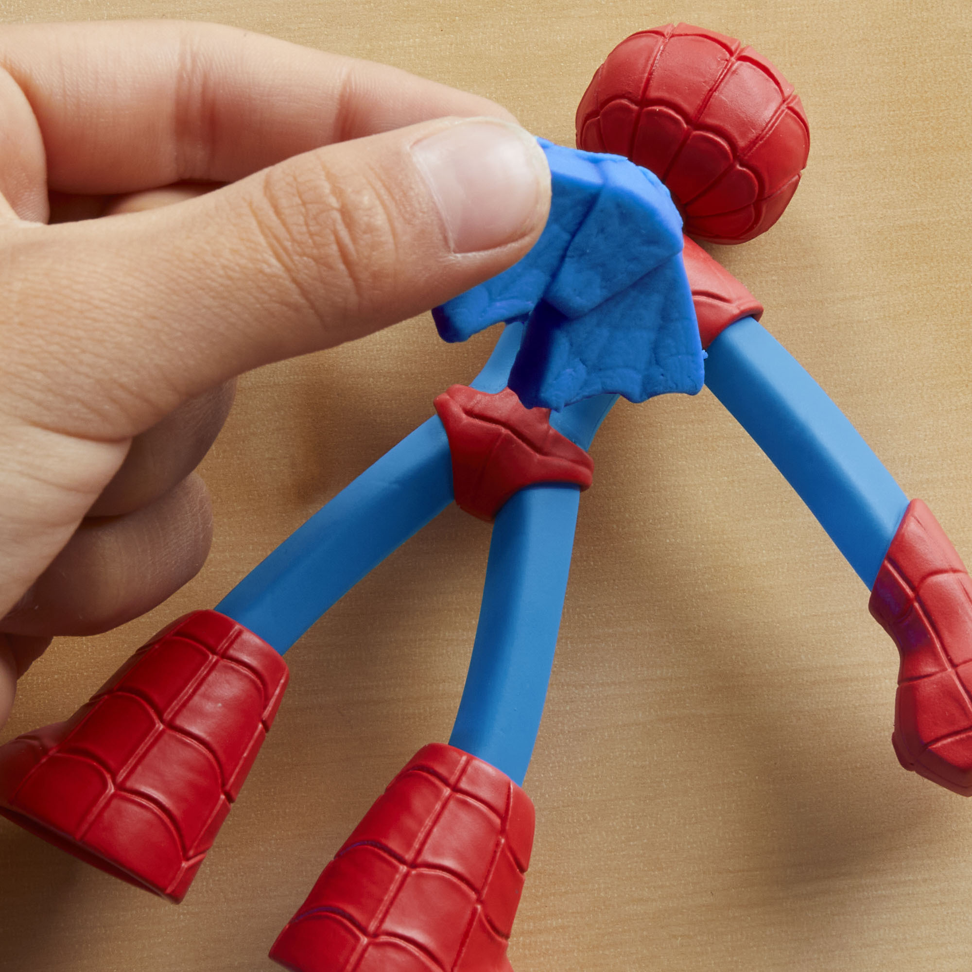 Figura Play-Doh Marvel e Acessório - Artigo Sortido. Envio realizado de forma aleatória 26