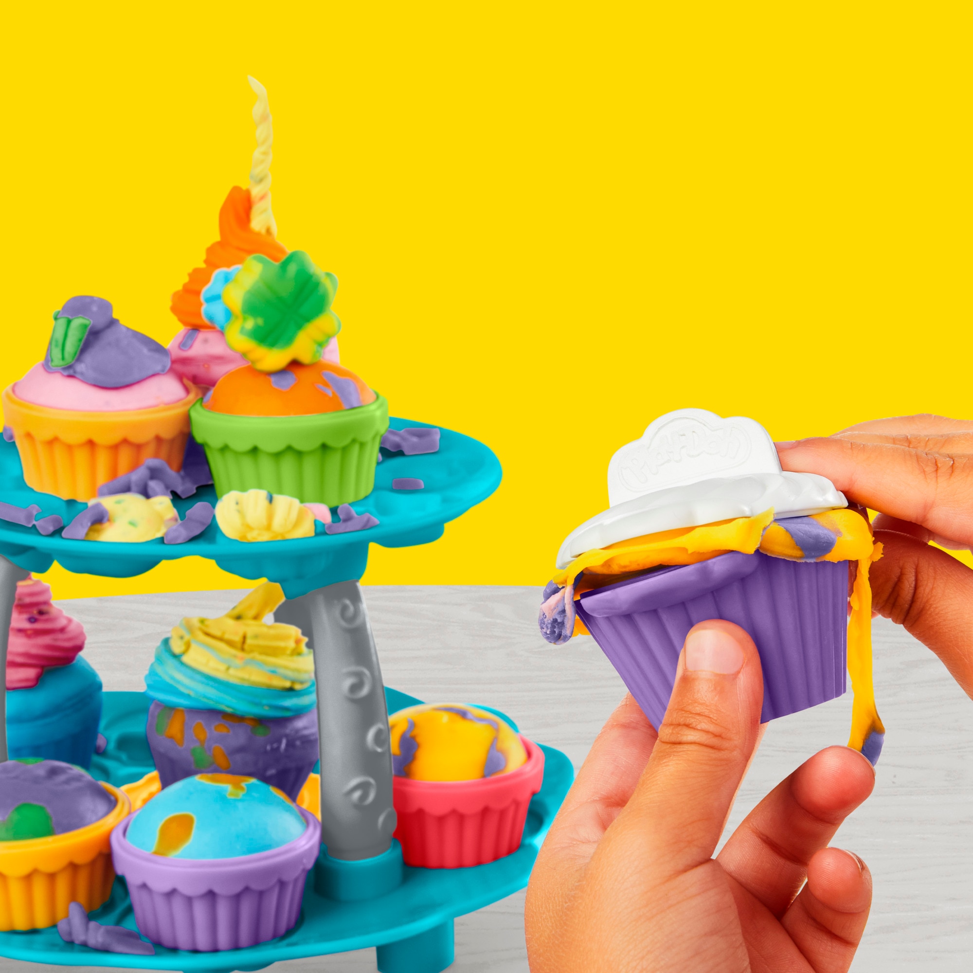 La torre de pastelitos Play-Doh 9