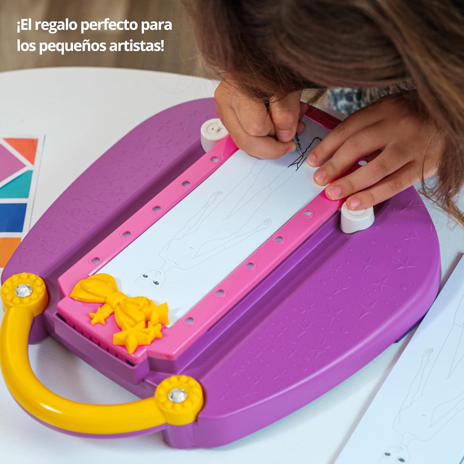 Juego Creativo para Dibujar Proyector Fashion Designer Ravensburger 6