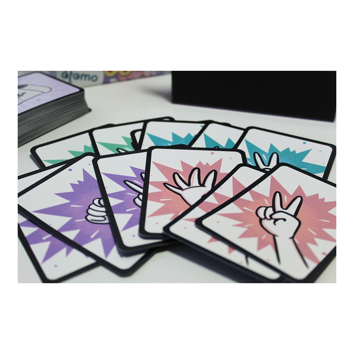 Juego de cartas Unicornia de 2 a 4 jugadores Atomo Games 10