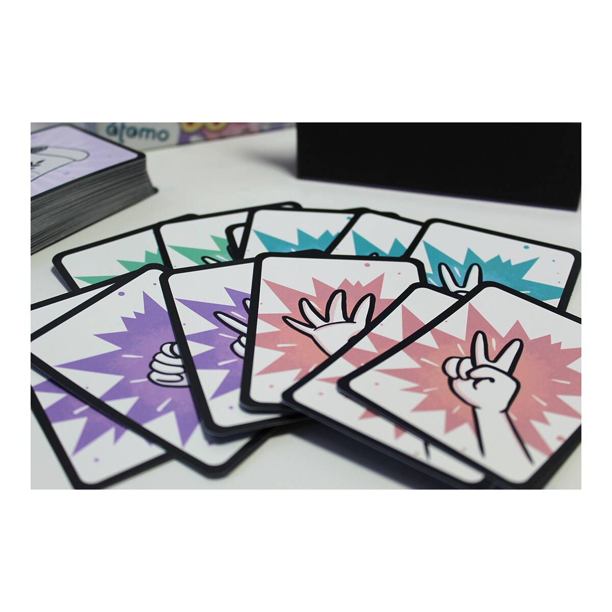 Juego de cartas Unicornia de 2 a 4 jugadores Atomo Games 10