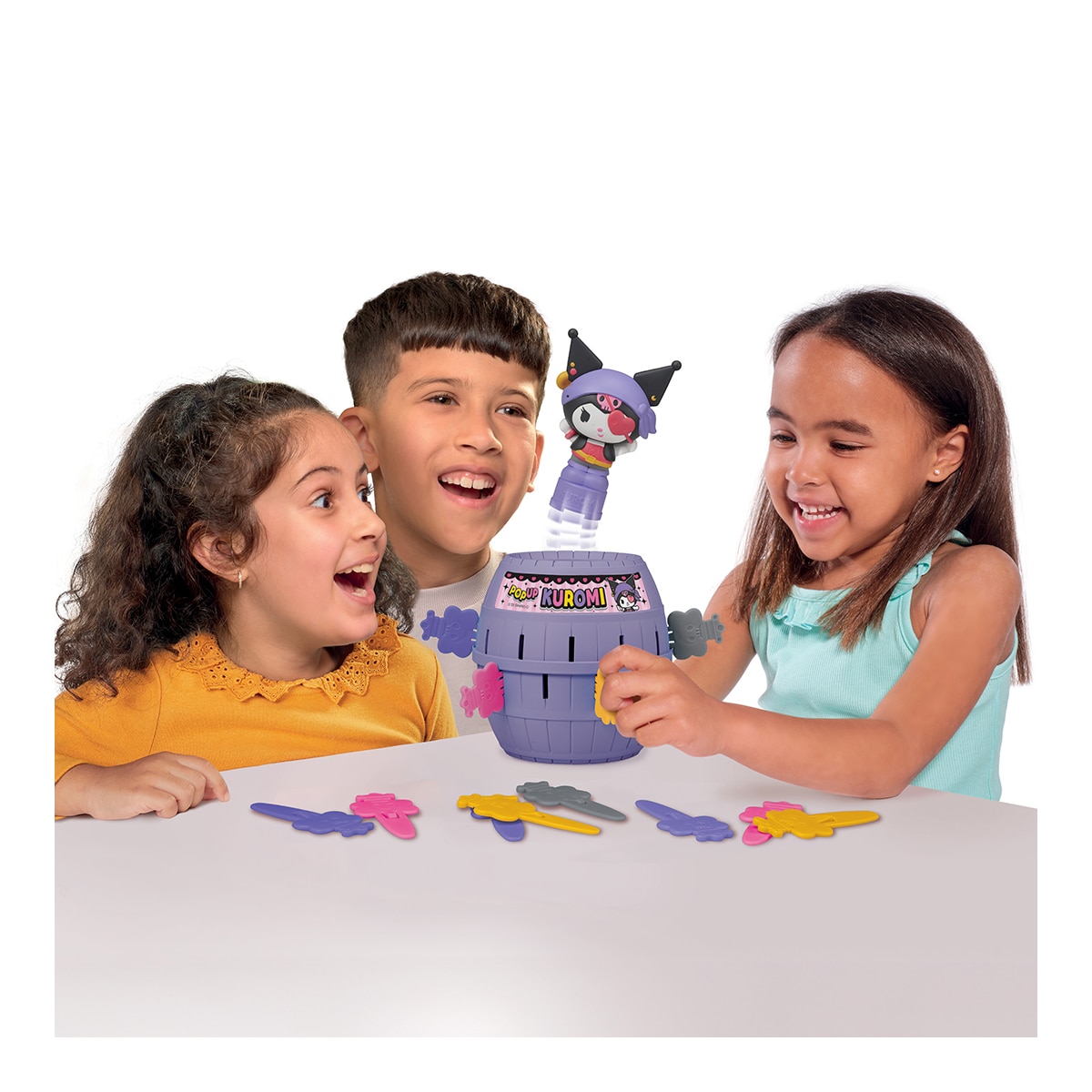 Juego de mesa infantil Salta pirata Kuromi Hello Kitty Bizak 11