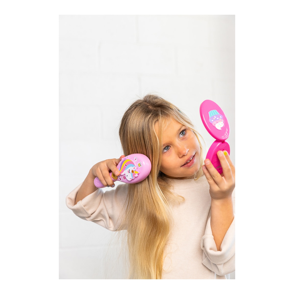 Cepillo de pelo con brillos de pelo y sorpresas Funlockets Diset 16