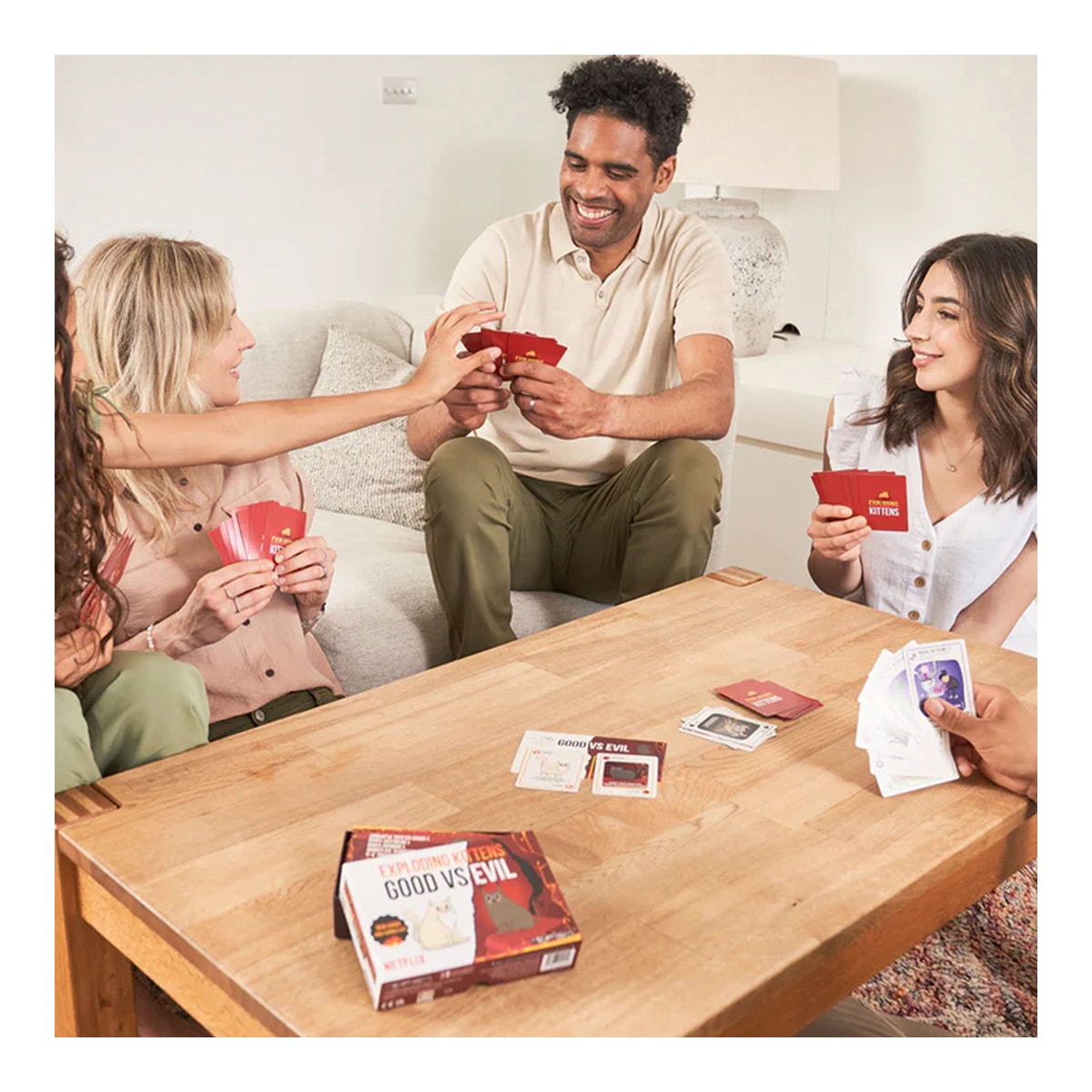 Juego de Mesa Exploding Kittens El bien contra el mal Asmodee 4