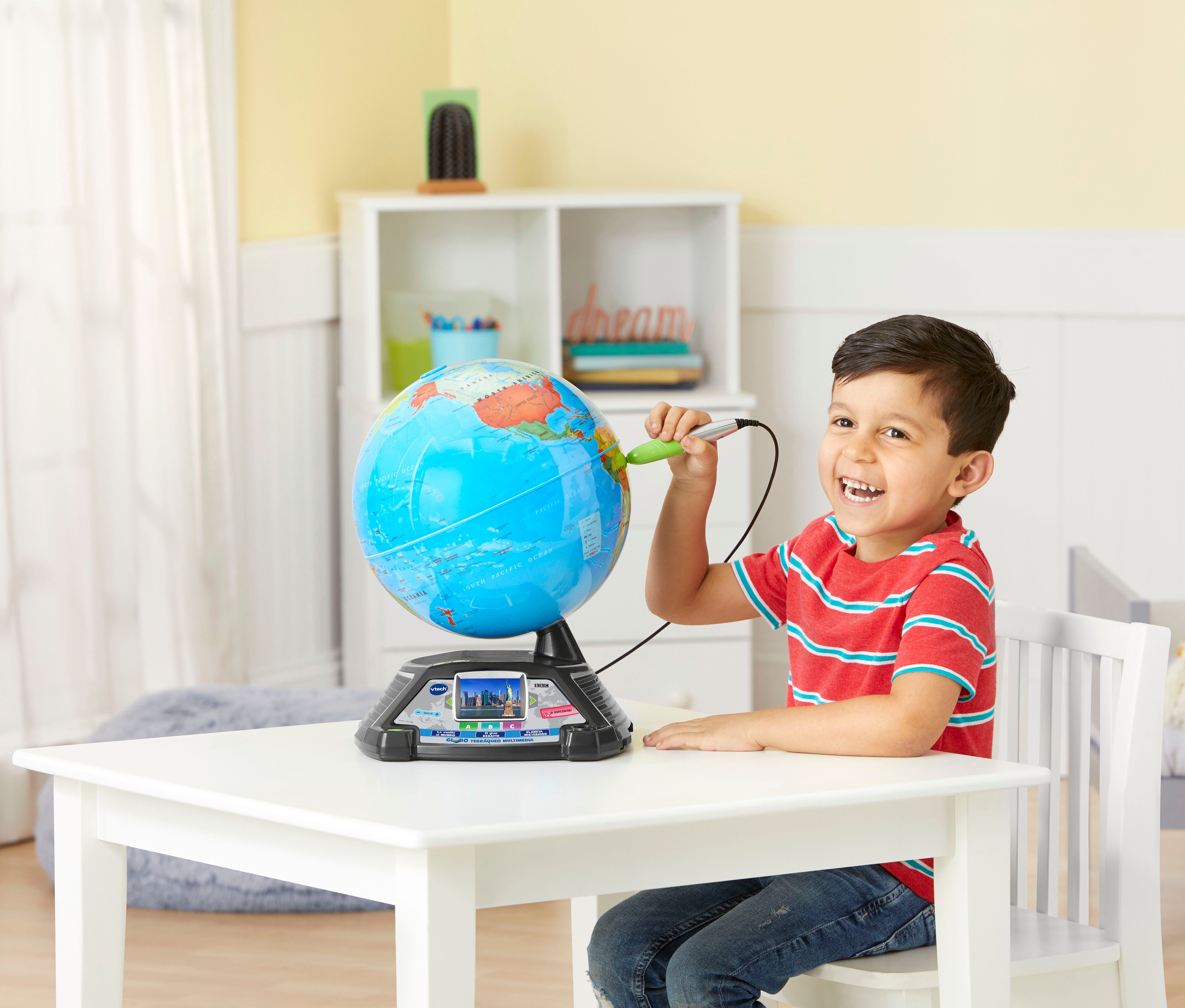 Globo terráqueo multimedia, Globo interactivo con pantalla y + 600 imágenes y vídeos de la BBC VTech 7