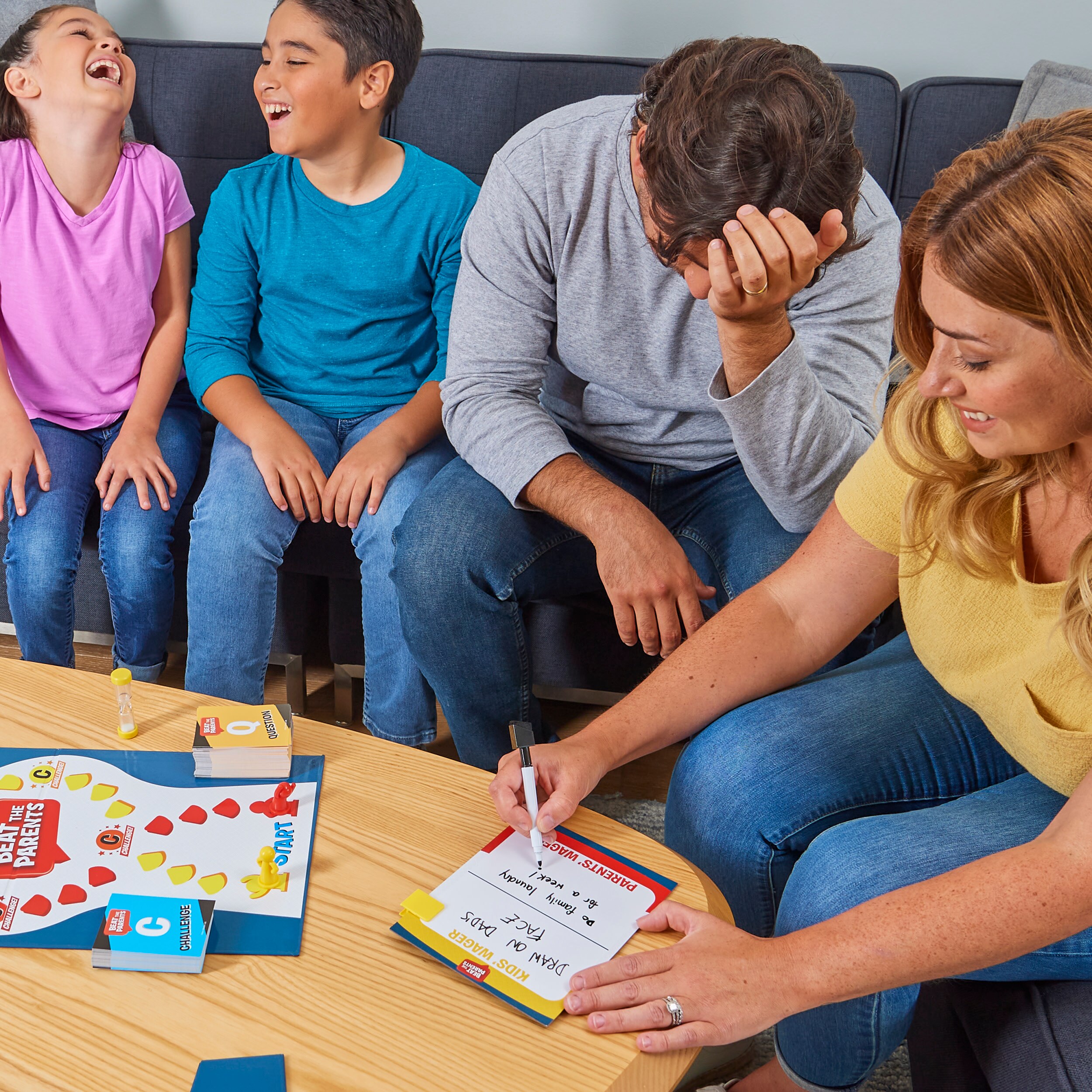 Juego de mesa Hijos contra padres Spin Master Games 4
