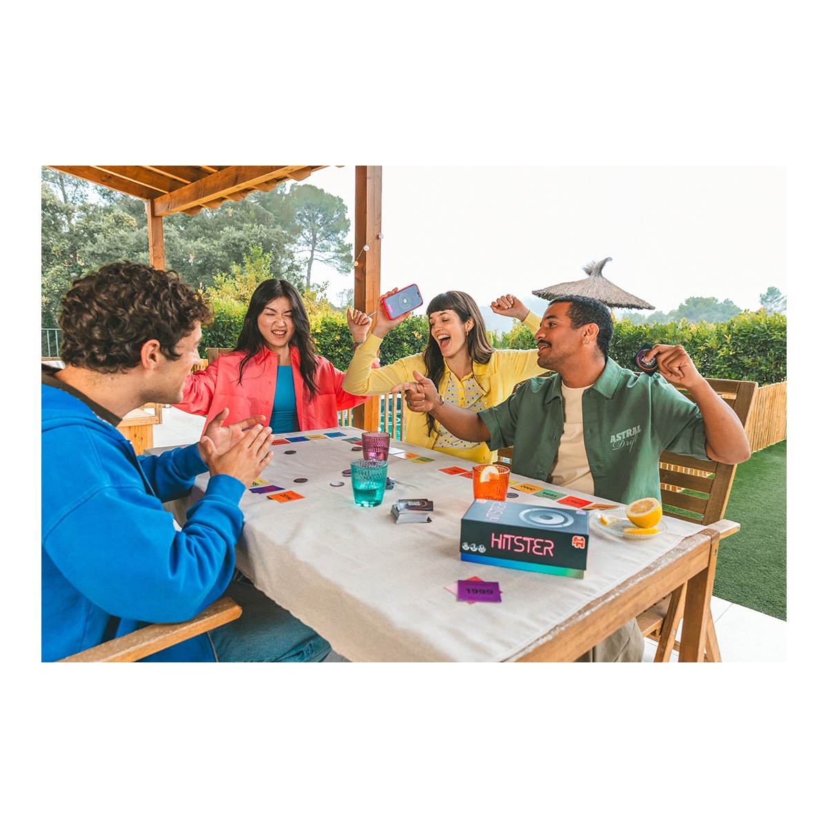 Imagen 6 de Juego de mesa Hitster, El juego de los grandes éxitos Jumbo