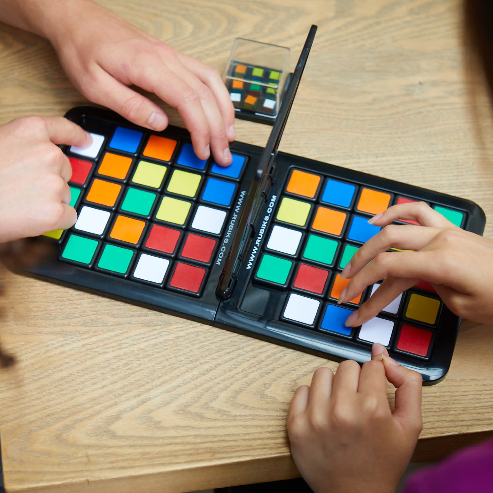 Juego de habilidad y estrategia Rubiks Race Game Rubiks 3