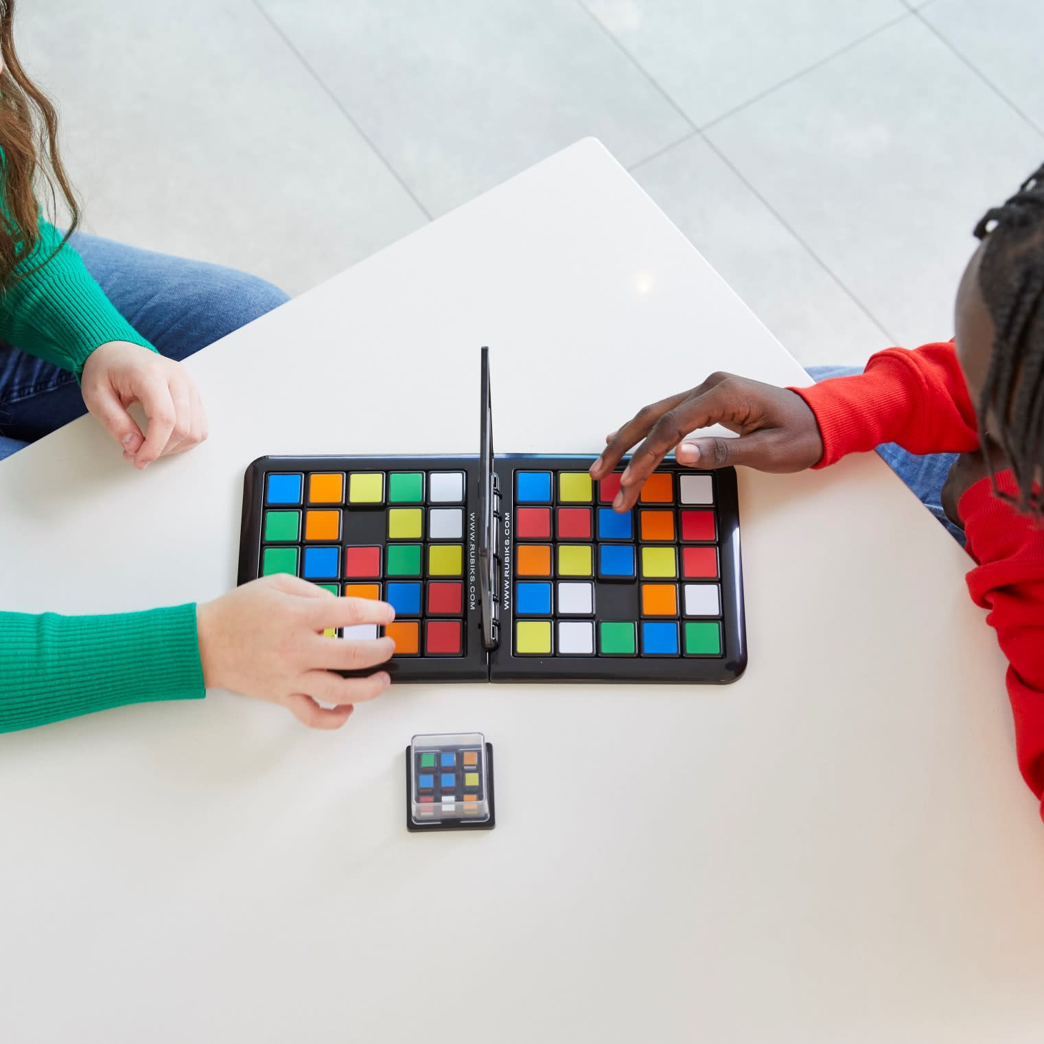 Juego de habilidad y estrategia Rubiks Race Game Rubiks 7